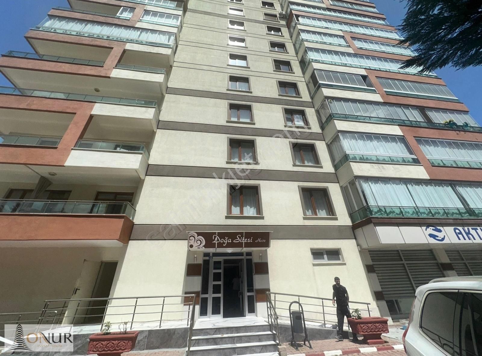 Onur Emlak Şefikcan Kılınçaslan Mah. 3+1 Satılık Daire