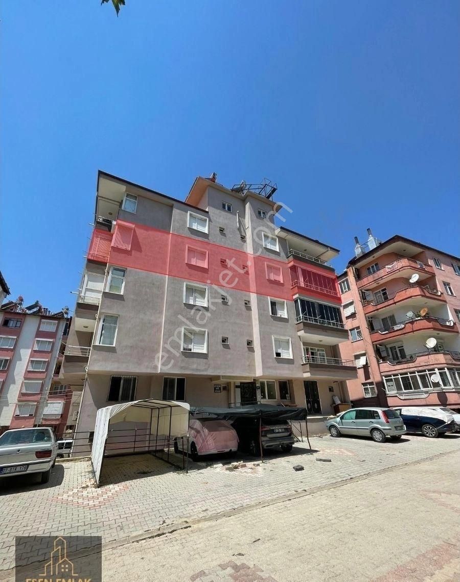Antalya Elmalı İlçesinde Şehir Merkezinde Halk Pazarı Yakınında 2+1 Satılık Daire