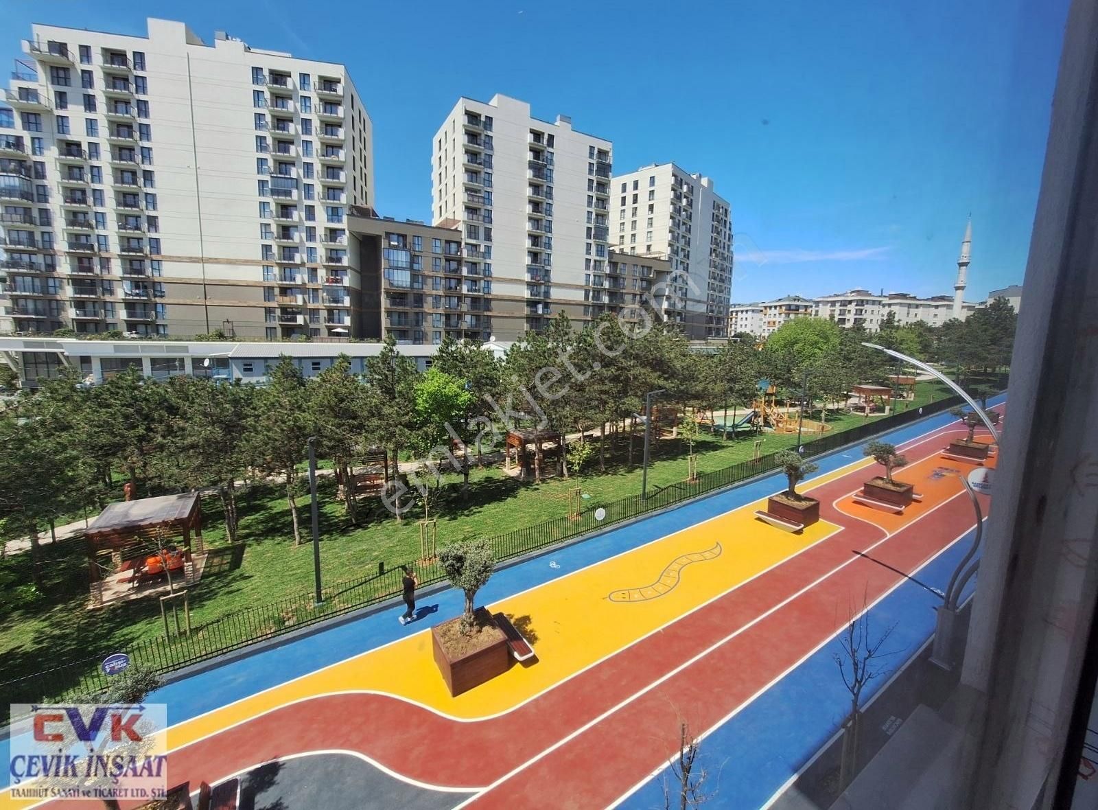 Sancaktepe Metro Ve Belediye 3 Dakika 2+1 Satılık Daire
