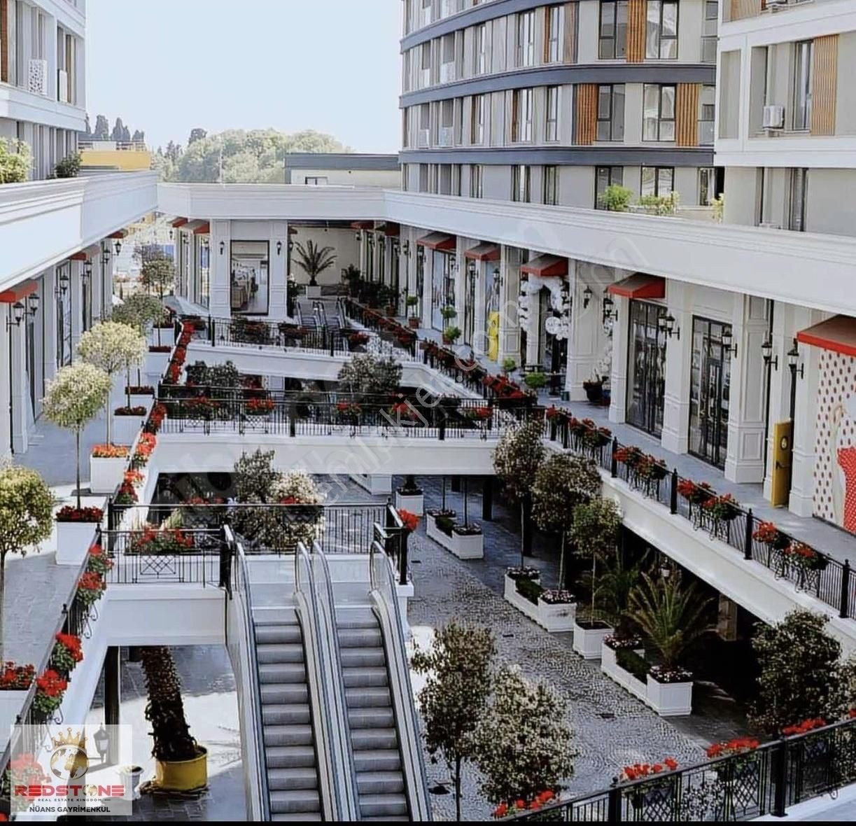 Meydan Halkalı Sitesi Ticari A Blok Kiralık 2+1 Home Ofis