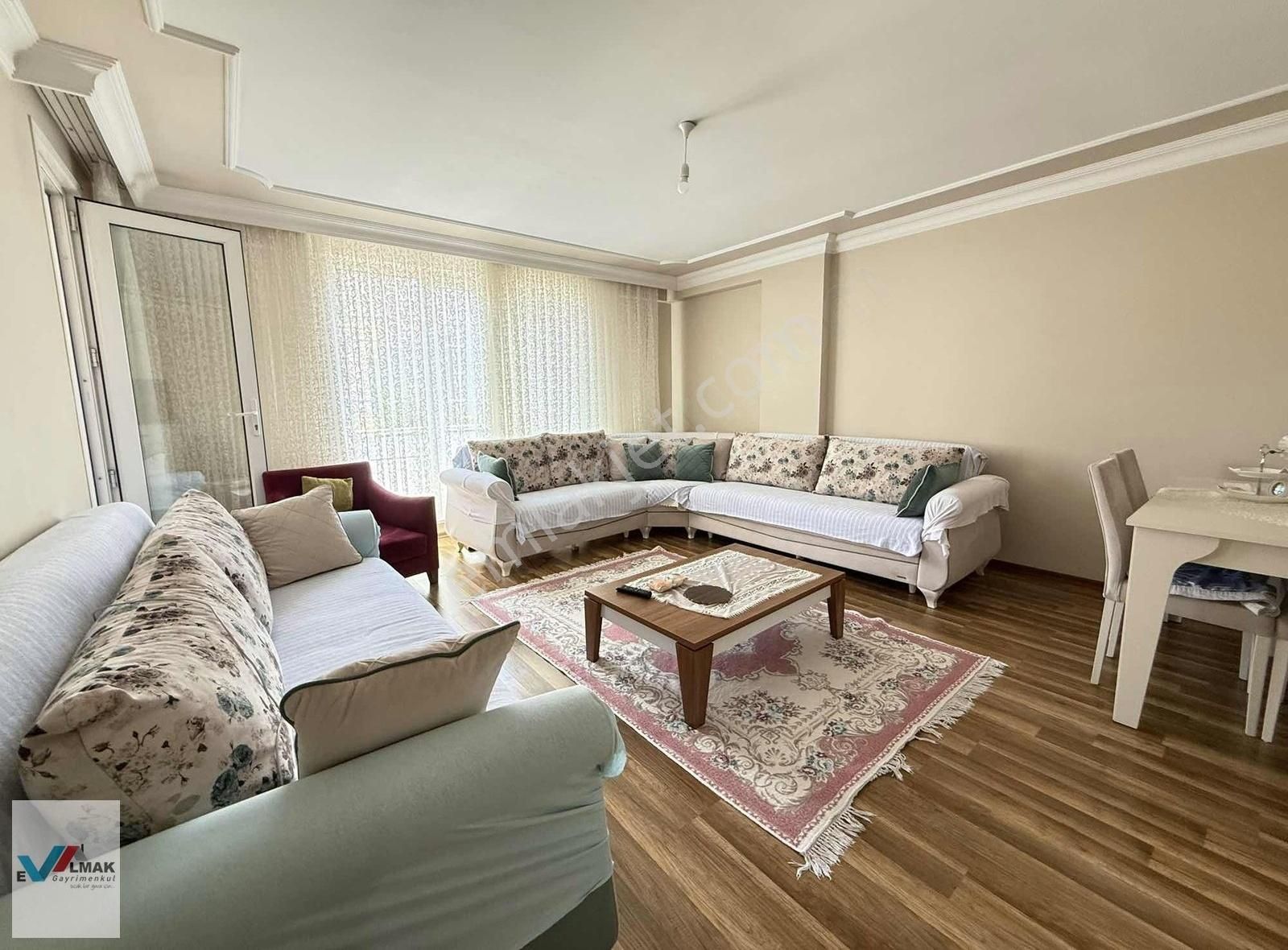 Evalmak'ta Çok Uygun Fiyat 6+2(240m2)iki Ayrı Daire Gibi Dubleks
