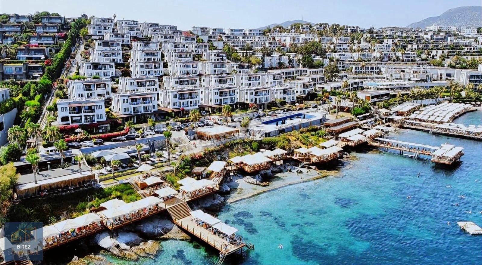 Denize Sıfır Site İçerisinde Geniş Bahçeli Full Yapılı 3+1