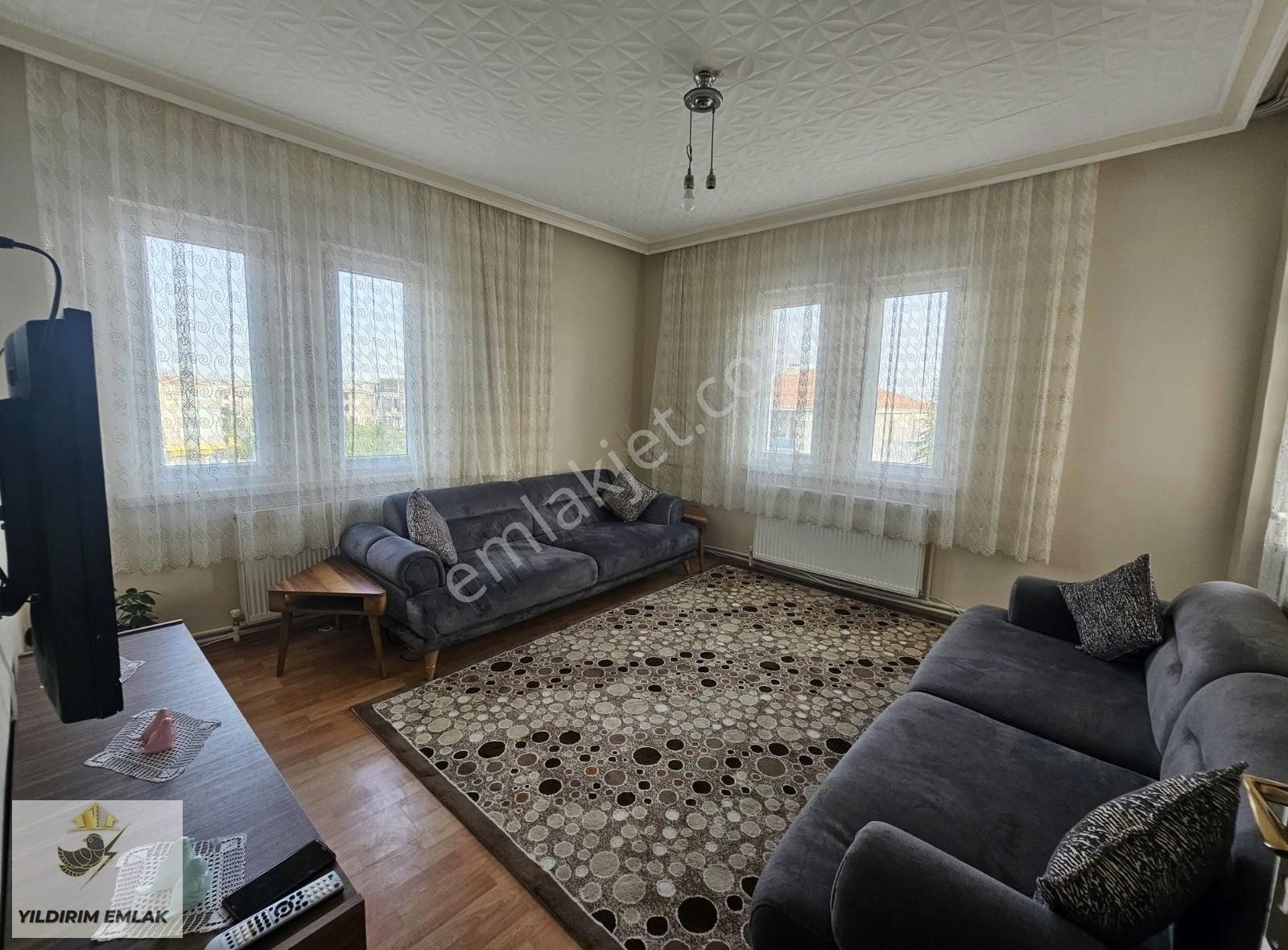 Yıldırım Emlak'tan Şehitlikte 4+1 Dublex Cadde Üstü Daire