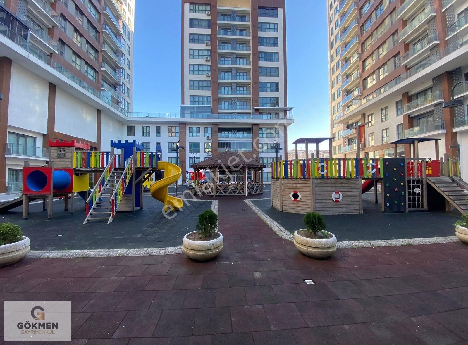 Büyükçekmece Pınartepe Mah Site İçi Balkonlu Satılık 1+1 Daire