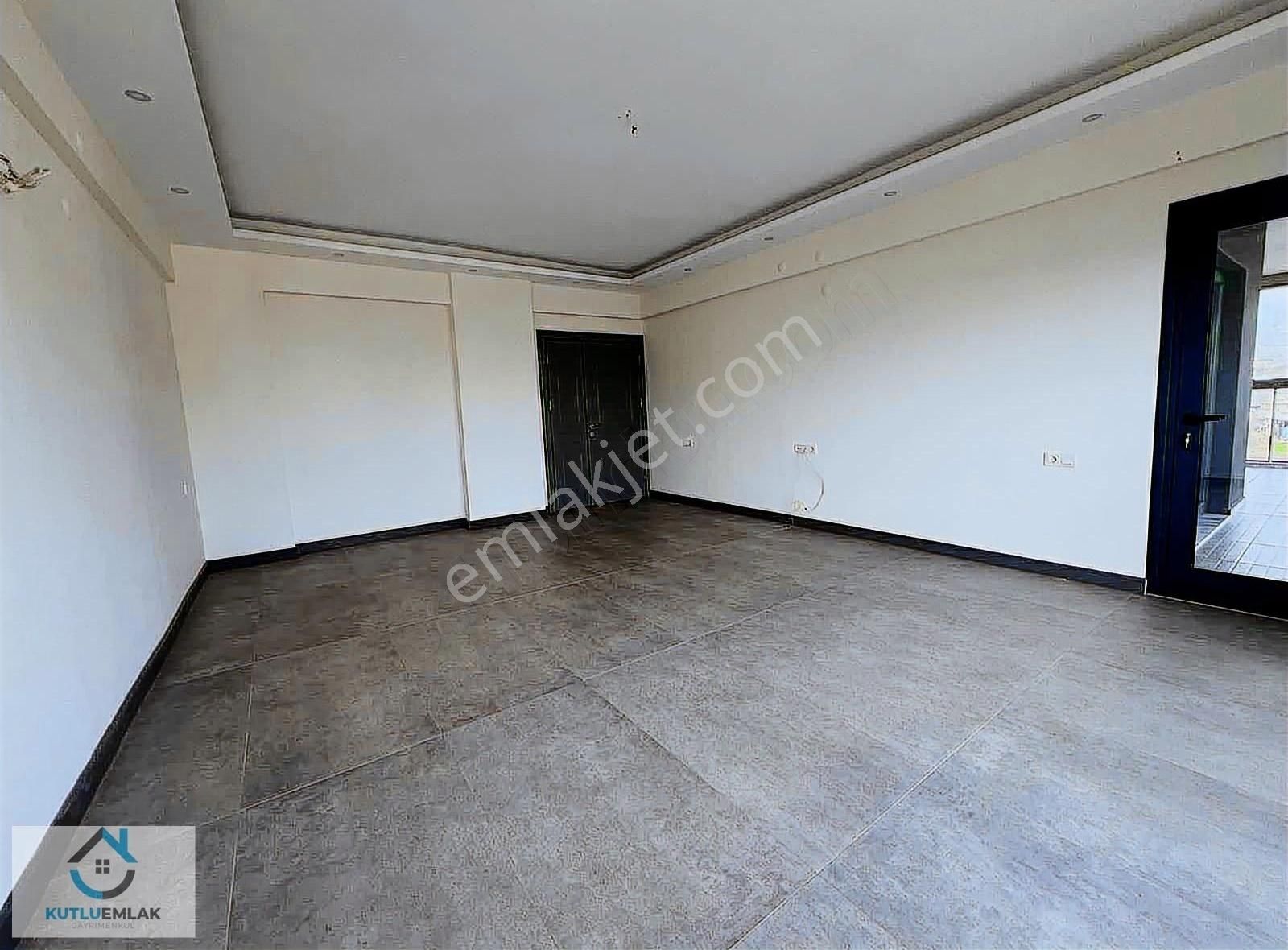 Zaferde 3+1 Geniş 170m2 Daire