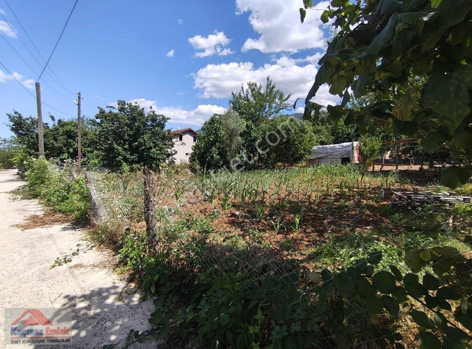 Kartepe Suadiyede Satilik %30 İmarli Konut Arsasi