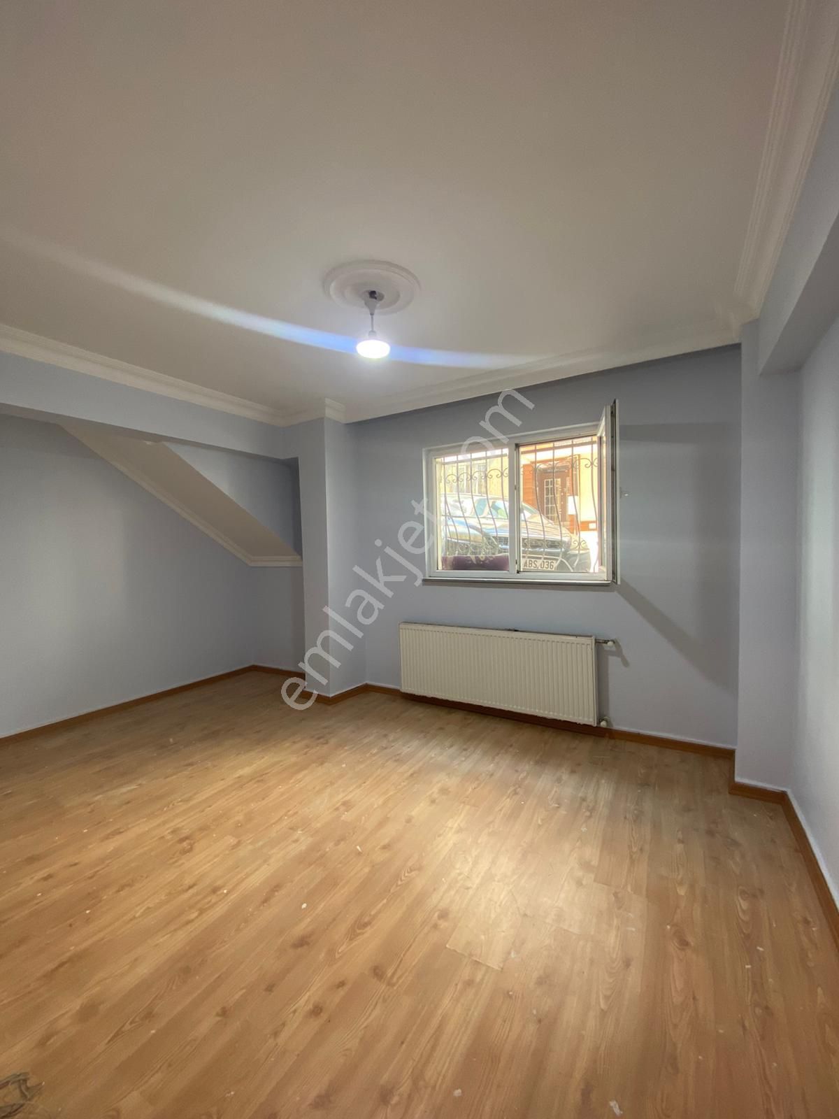 Esenyurt Sultaniye Mahallesi 2+1 Kiralık Bahçe Katı Daire Cam Seviyesi Yüksek Meydana 10 Dk. Yürüme