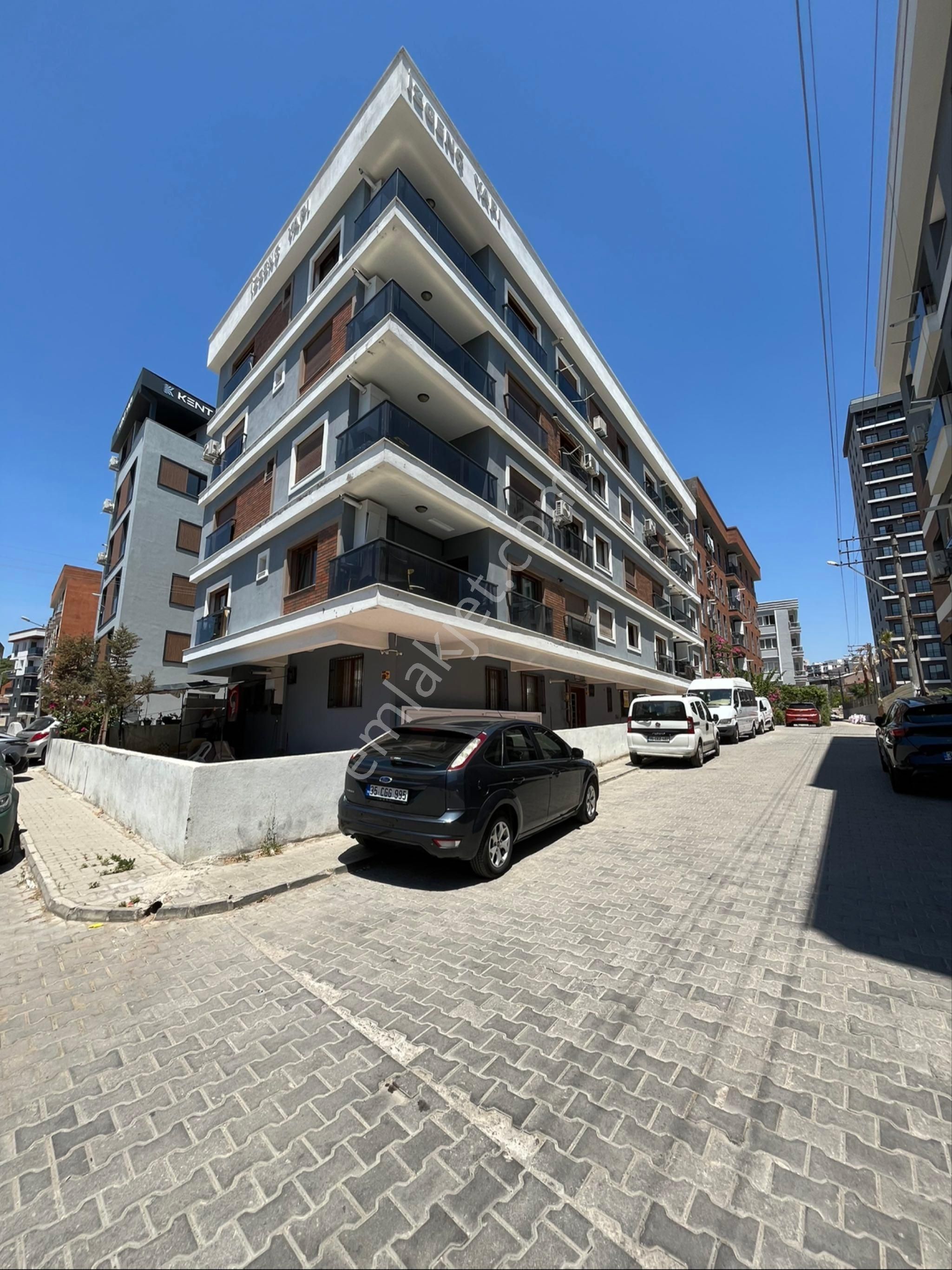 İzmir Buca Yaylacık Mah.1+1 Eşyalı Kiralık Daire
