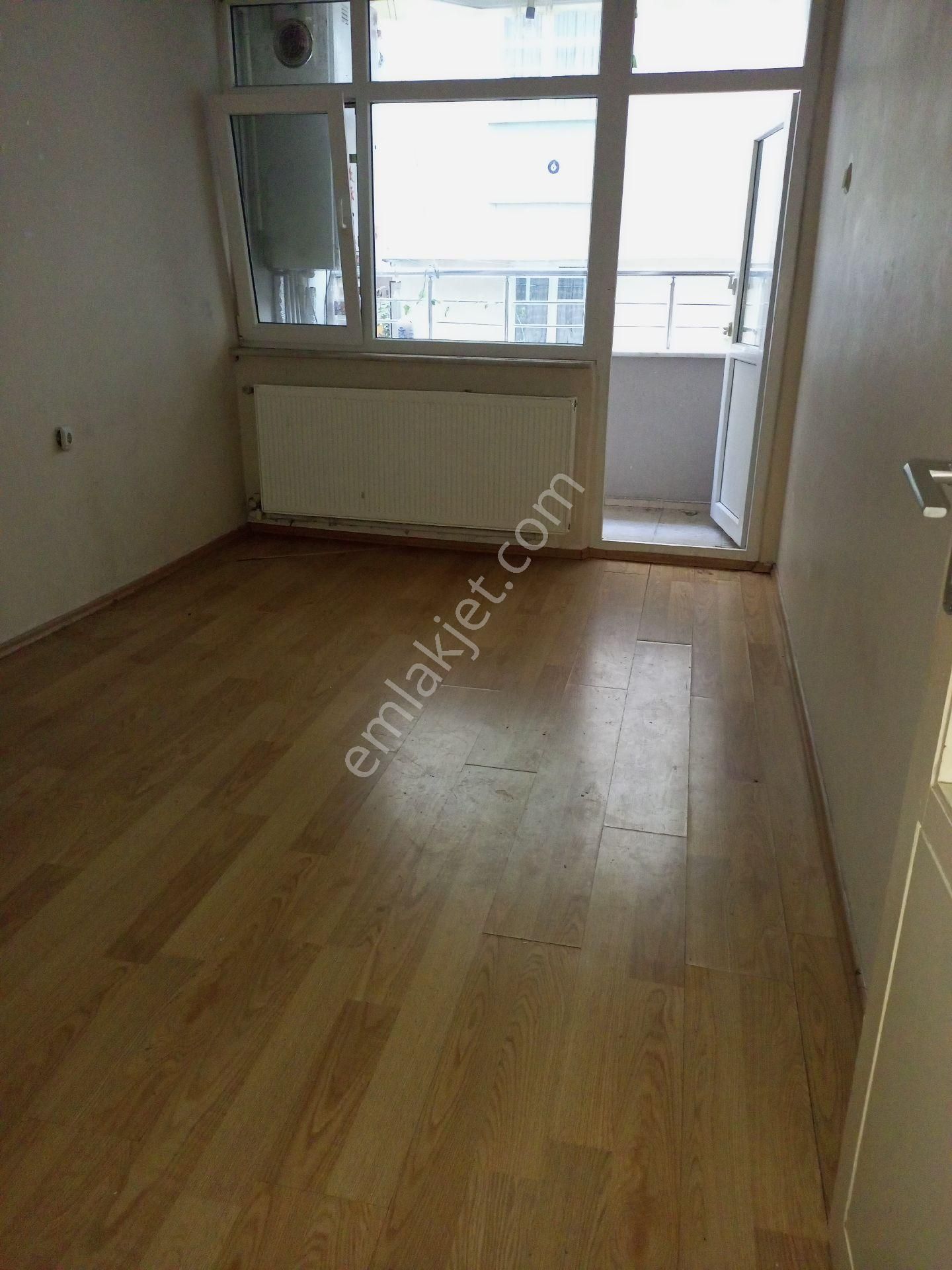 Rekoor Emlak'tan Modern Pazarında 2+1 Asansörlü Satılık Daire