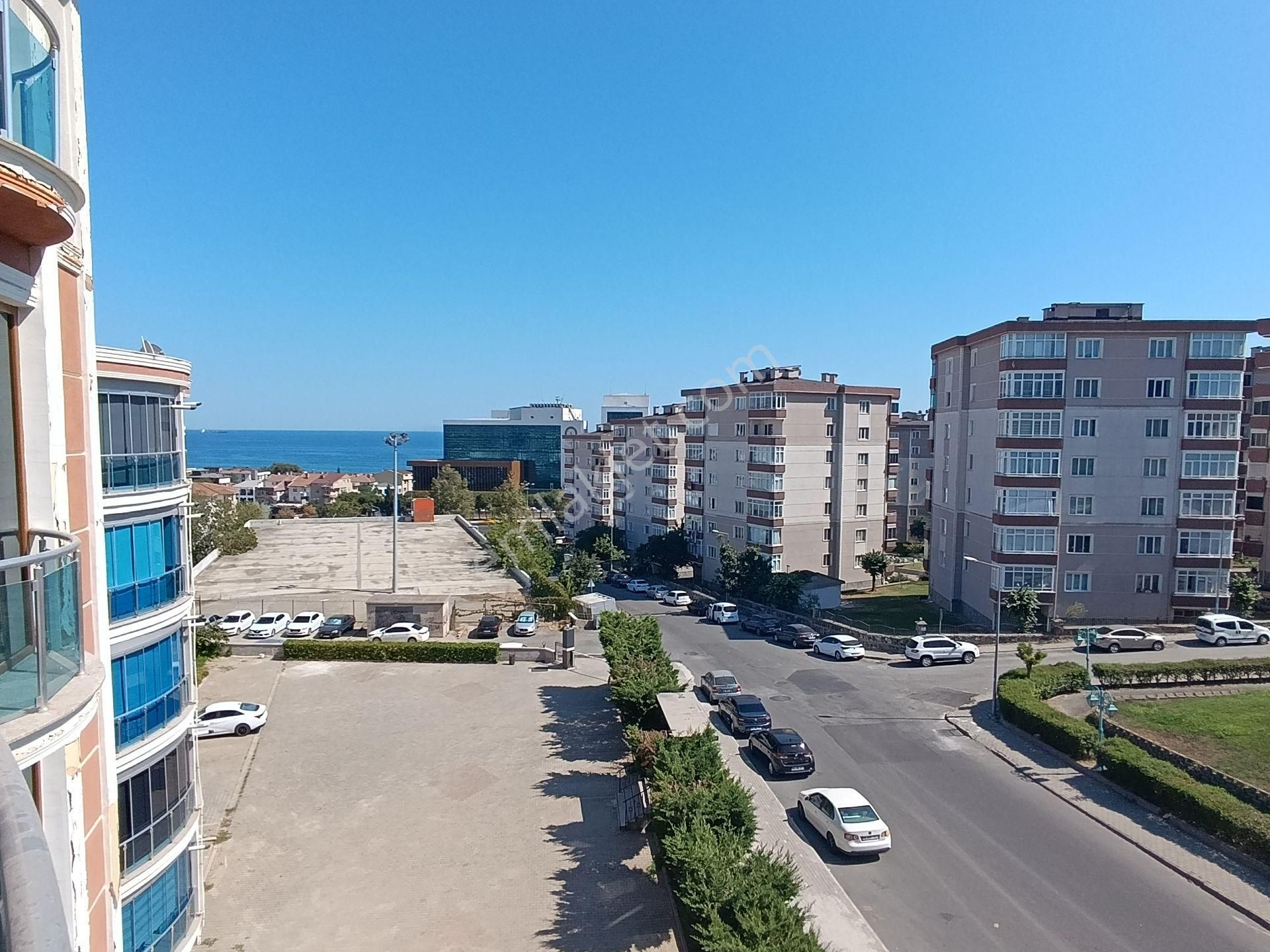Hürriyetin Kalbinde Lebi Derya Deniz Manzaralı Ayçadan Satılık 3+1 160.m2 Daire