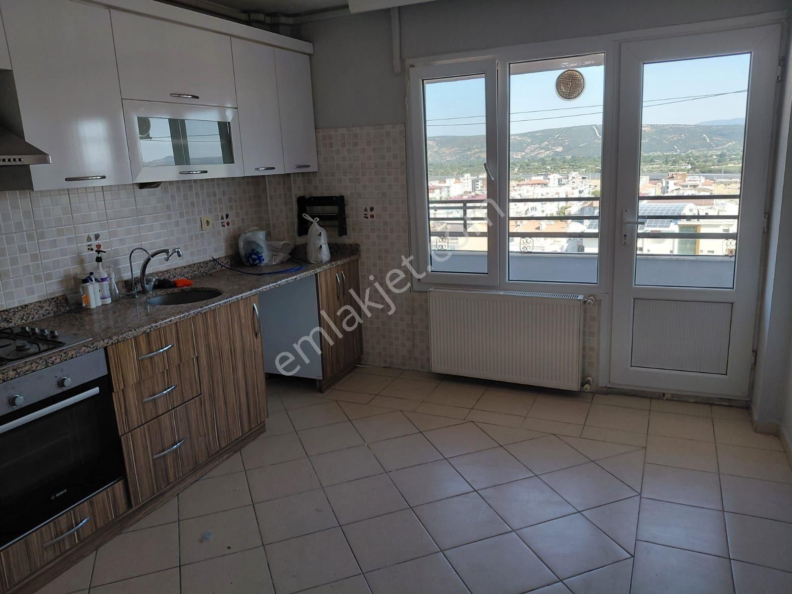 Bergama Fatih Mah. 3+1 Kiralık Daire