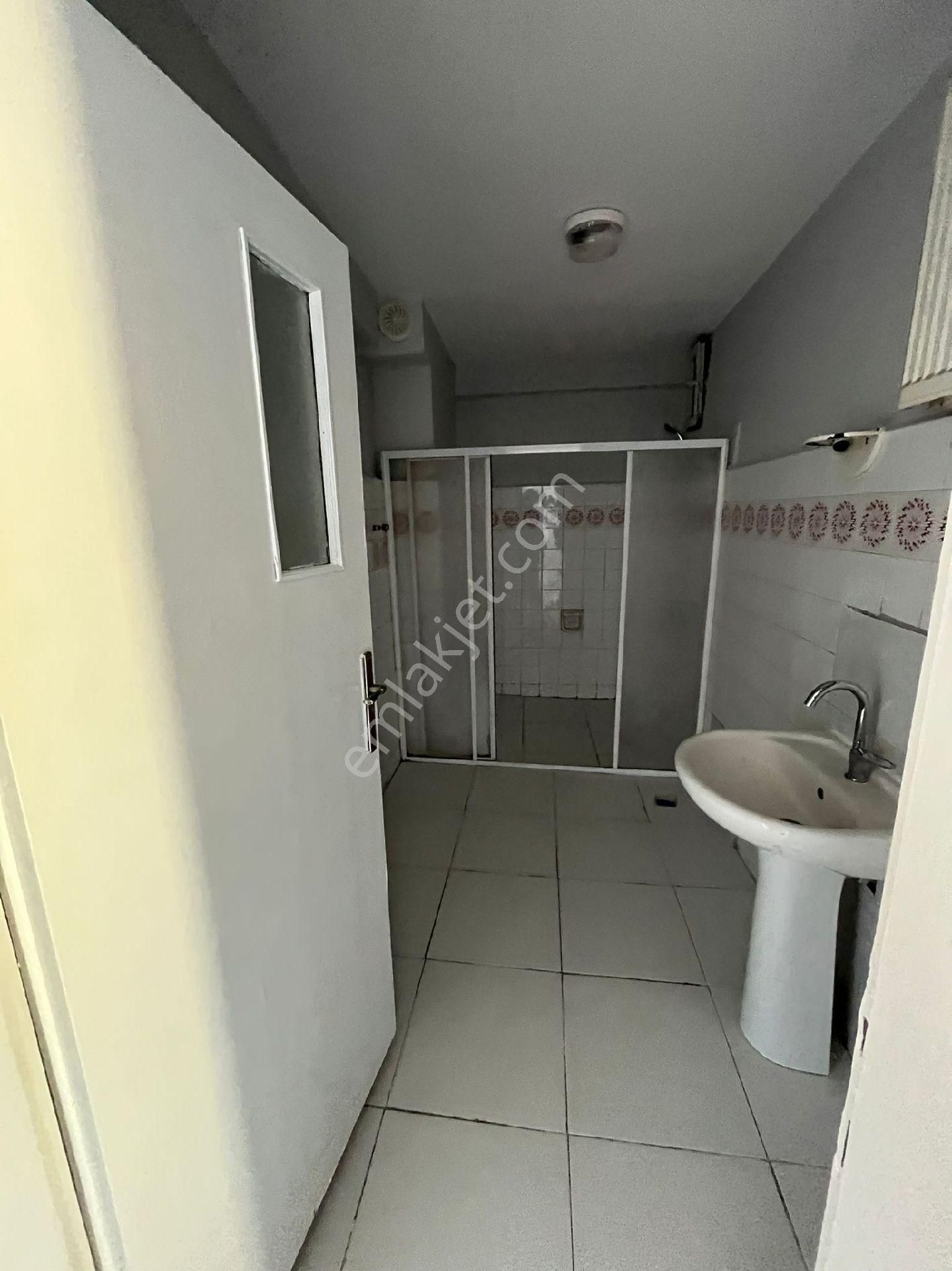 Işıklar Mahallesi Kırım Caddesi Üstü Kiralık Asansörlü Balkonlu Güney Cephe Daire - Görsel 5