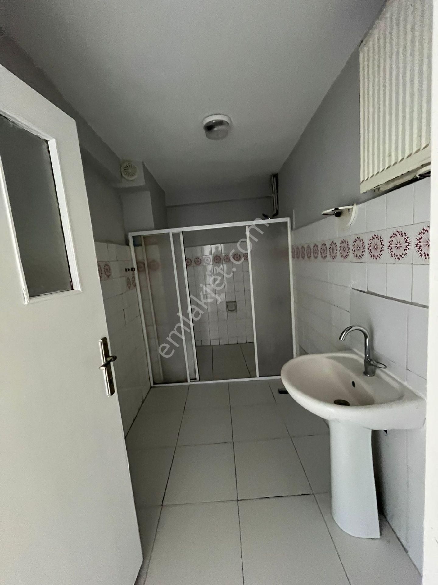 Işıklar Mahallesi Kırım Caddesi Üstü Kiralık Asansörlü Balkonlu Güney Cephe Daire - Görsel 9