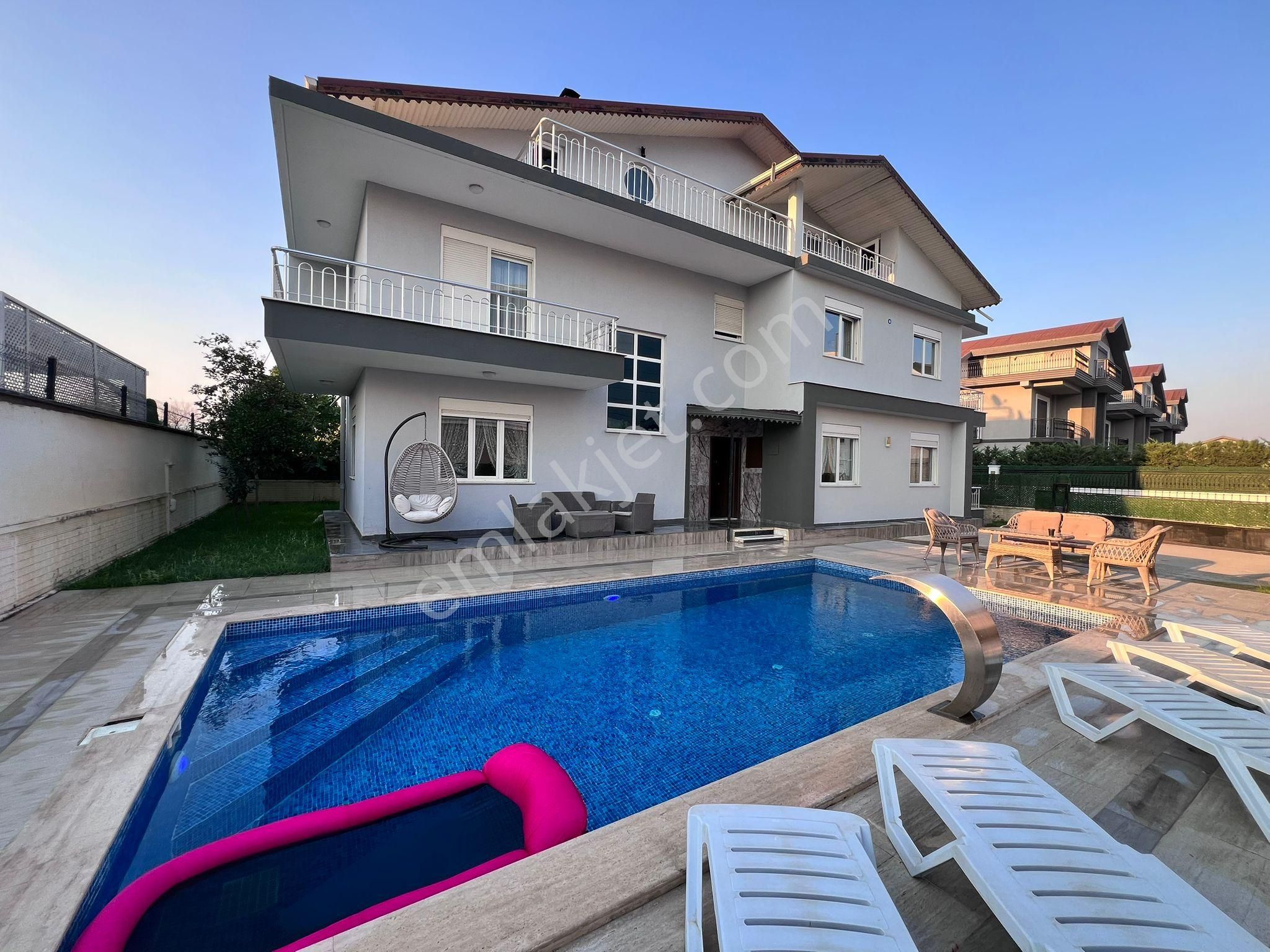 Antalya Belek'te Müstakil 6+1 Satılık Villa - Görsel 8