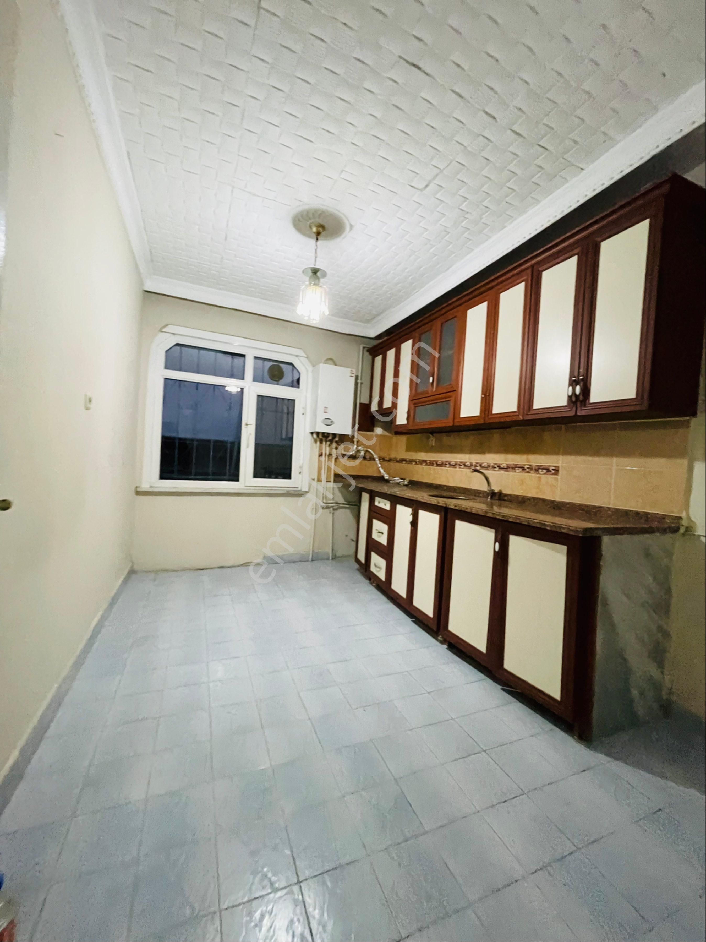 Başakşehir Altınşehir Kiralık 2+1 Arakat