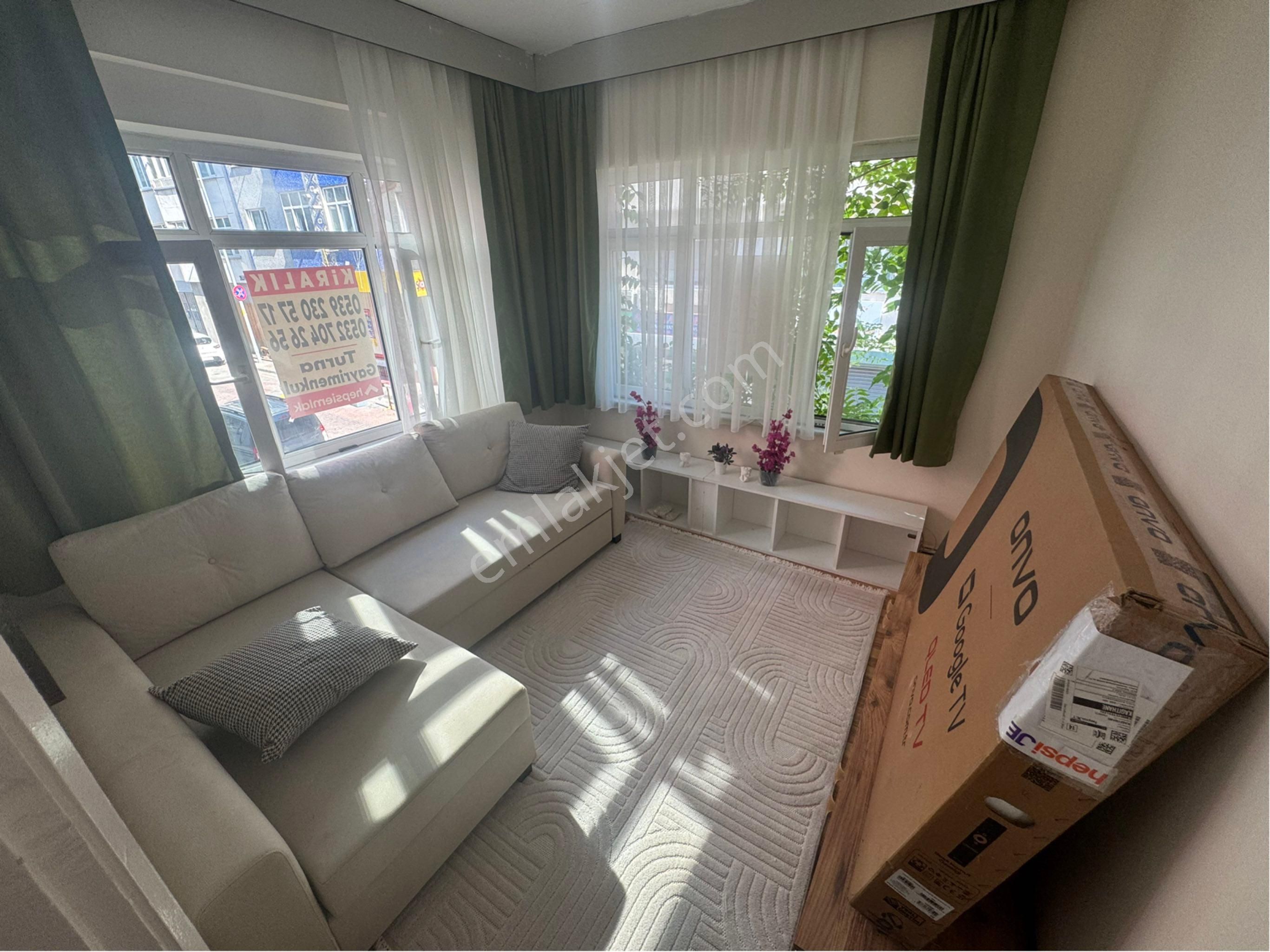 Eşyalı Kiralık 2+1 Daire (4 Levent Metroya 300metre Mesafede)