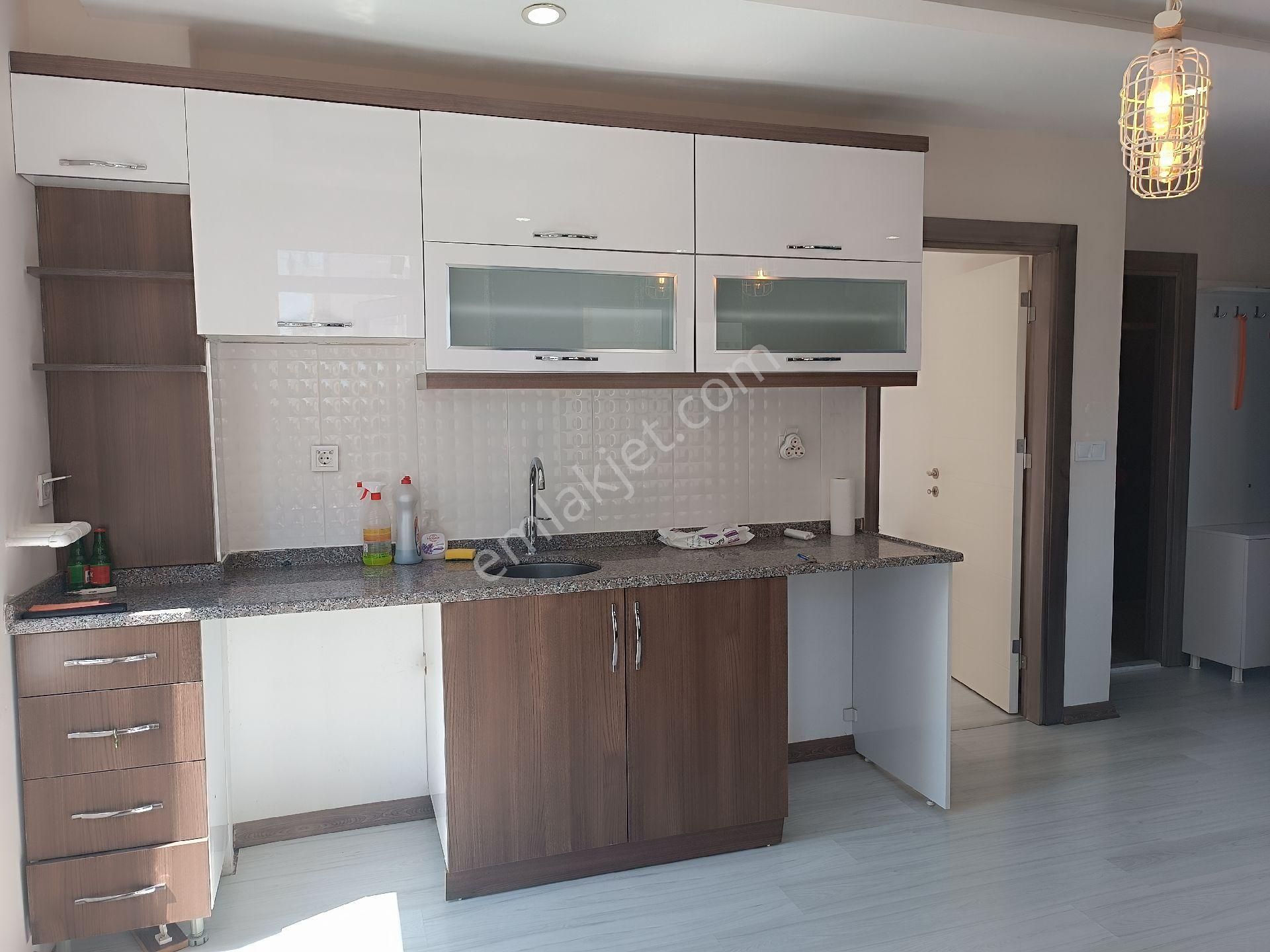 Gebizli Mh.spor Tesisi Yakını Katta Asansörlü 2+1 Kiralık Daire