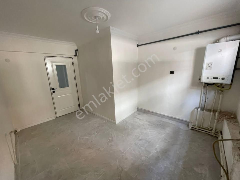🏡 Göl-san Gayrimenkul’den 🏡altıntaş Mah. 2+1 110 M2 Satılık Yarıbodrum Daire - Görsel 5