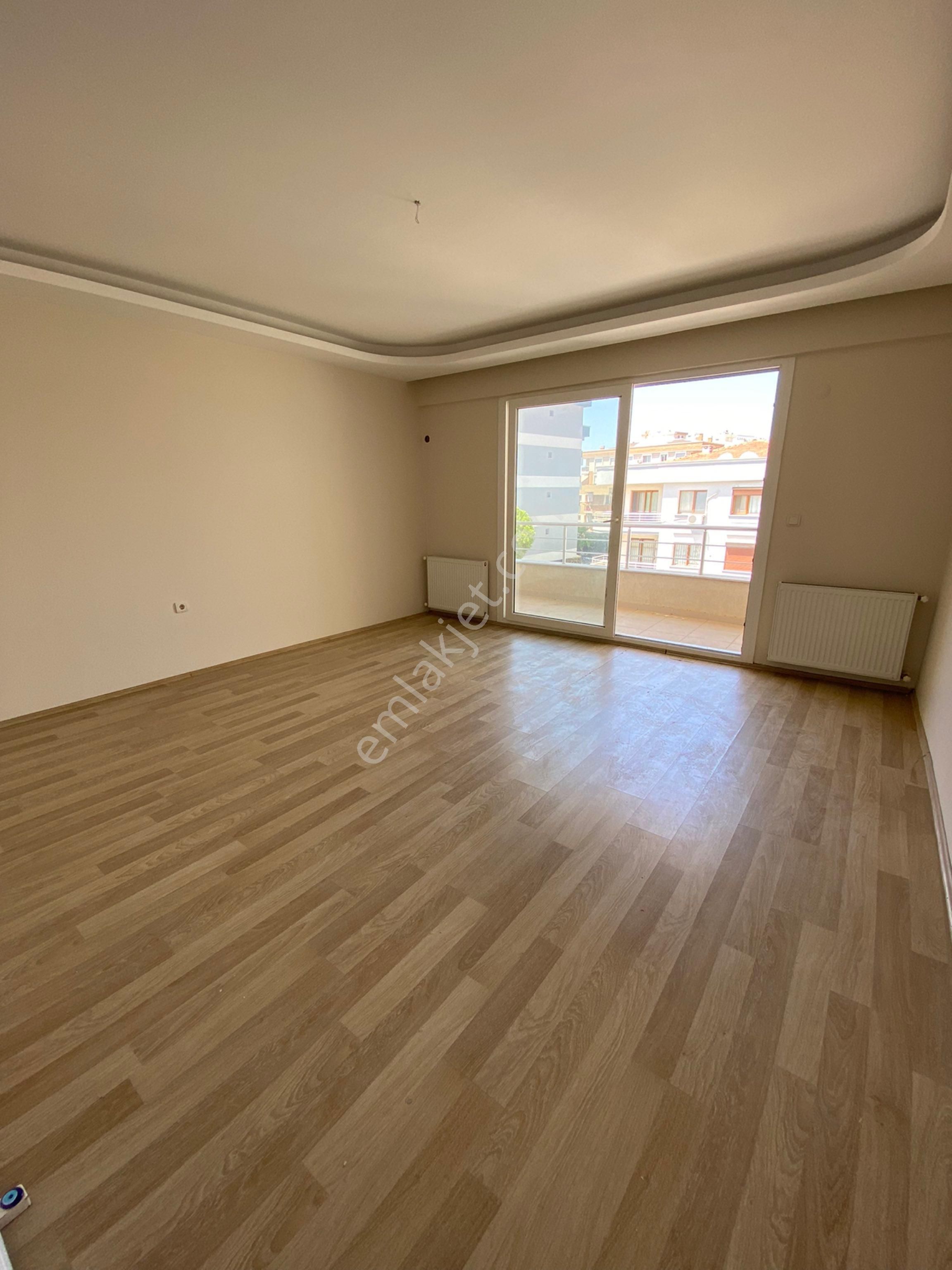 Yelki’de Harika Konumda 3+1 Doğalgazlı Geniş Daire…