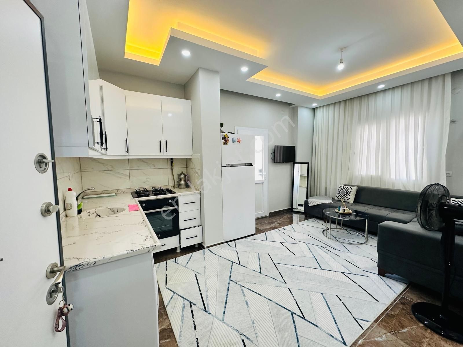 Dinç Emlaktan Kiralık 1+1 Eşyalı Daire Hastane Konumlu