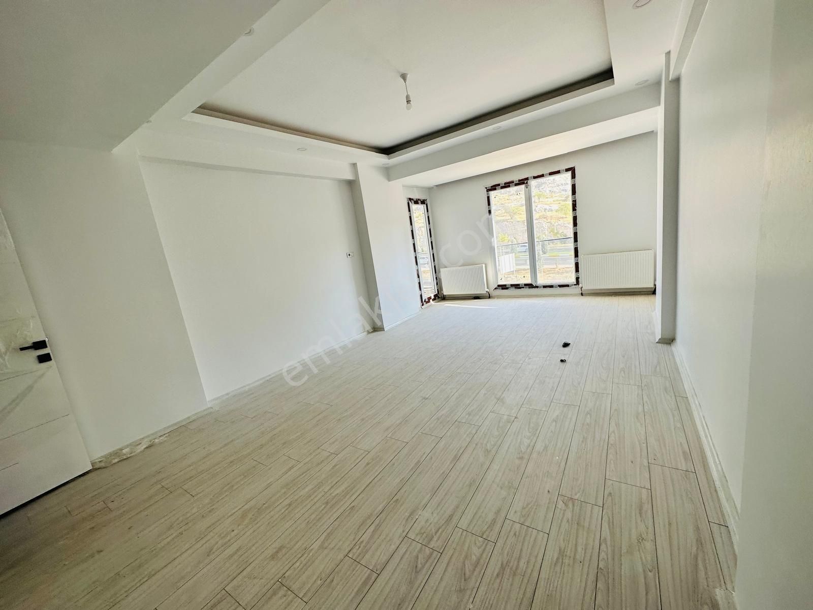 Dinç Emlaktan Satılık Sıfır 3+1 Daire Ön Cephe - Görsel 2