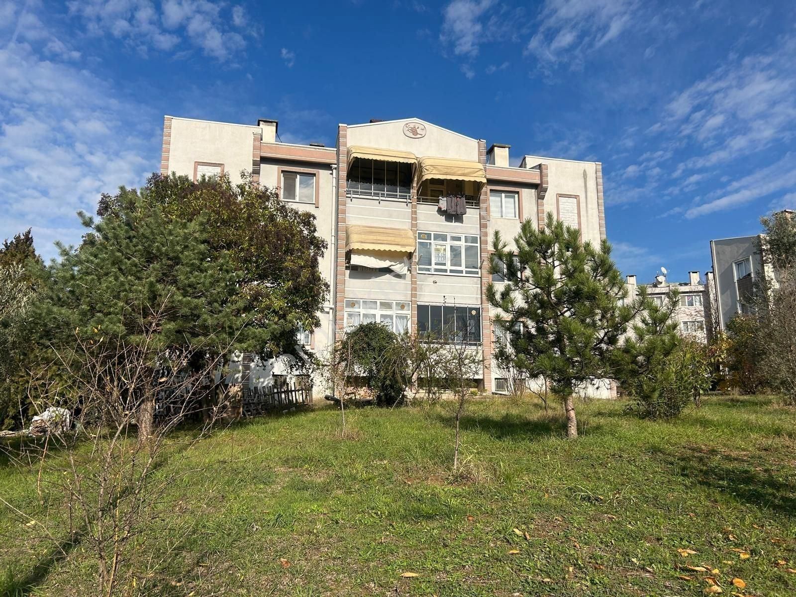 Altın Emlak'tan Şirinköy Kalıcı Konutlarında Ara Kat Kiralık Daire