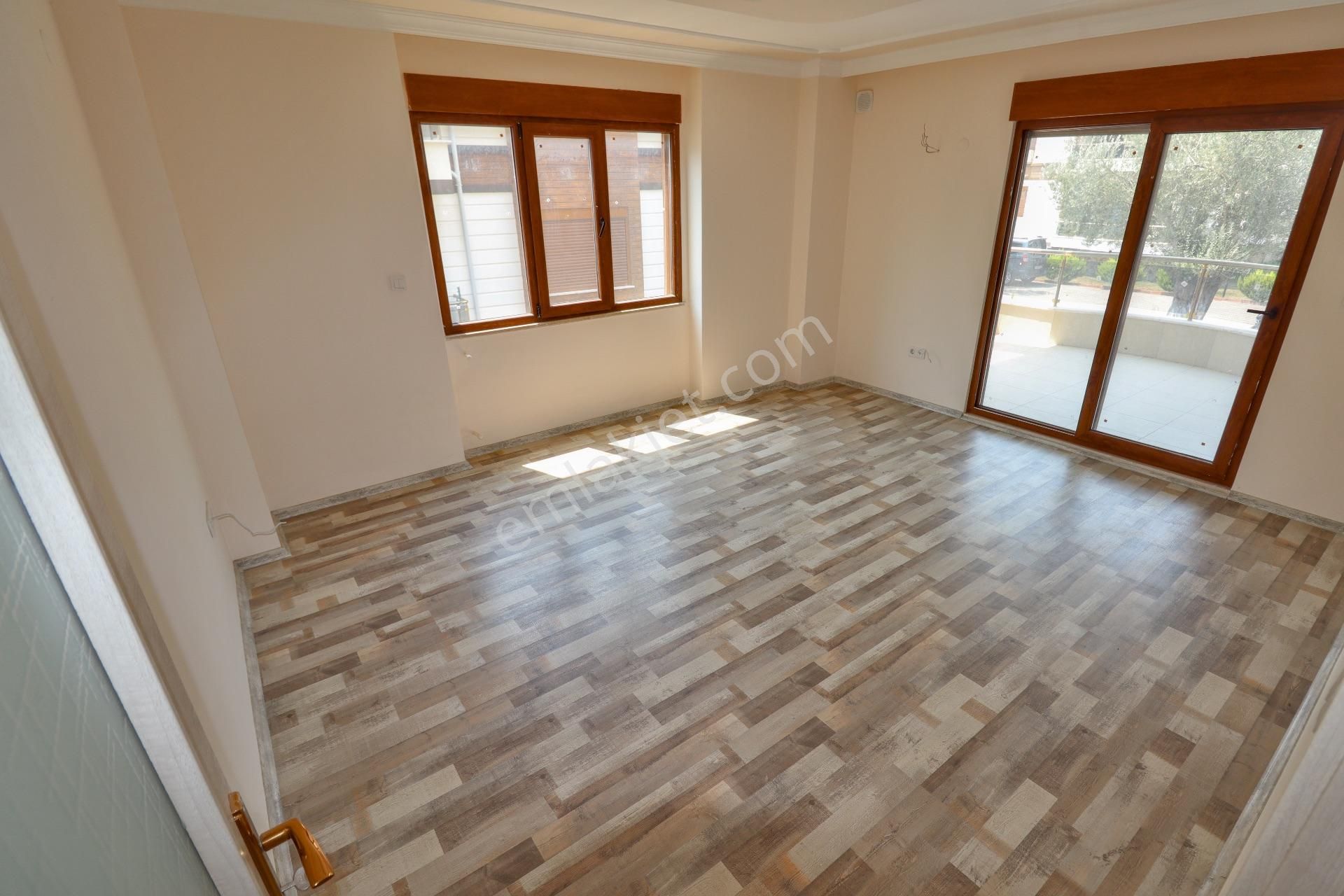 Mahmut İşler'den Havuzlu Denize 50 Metre Satılık 2+1 Geniş Daire - Görsel 26