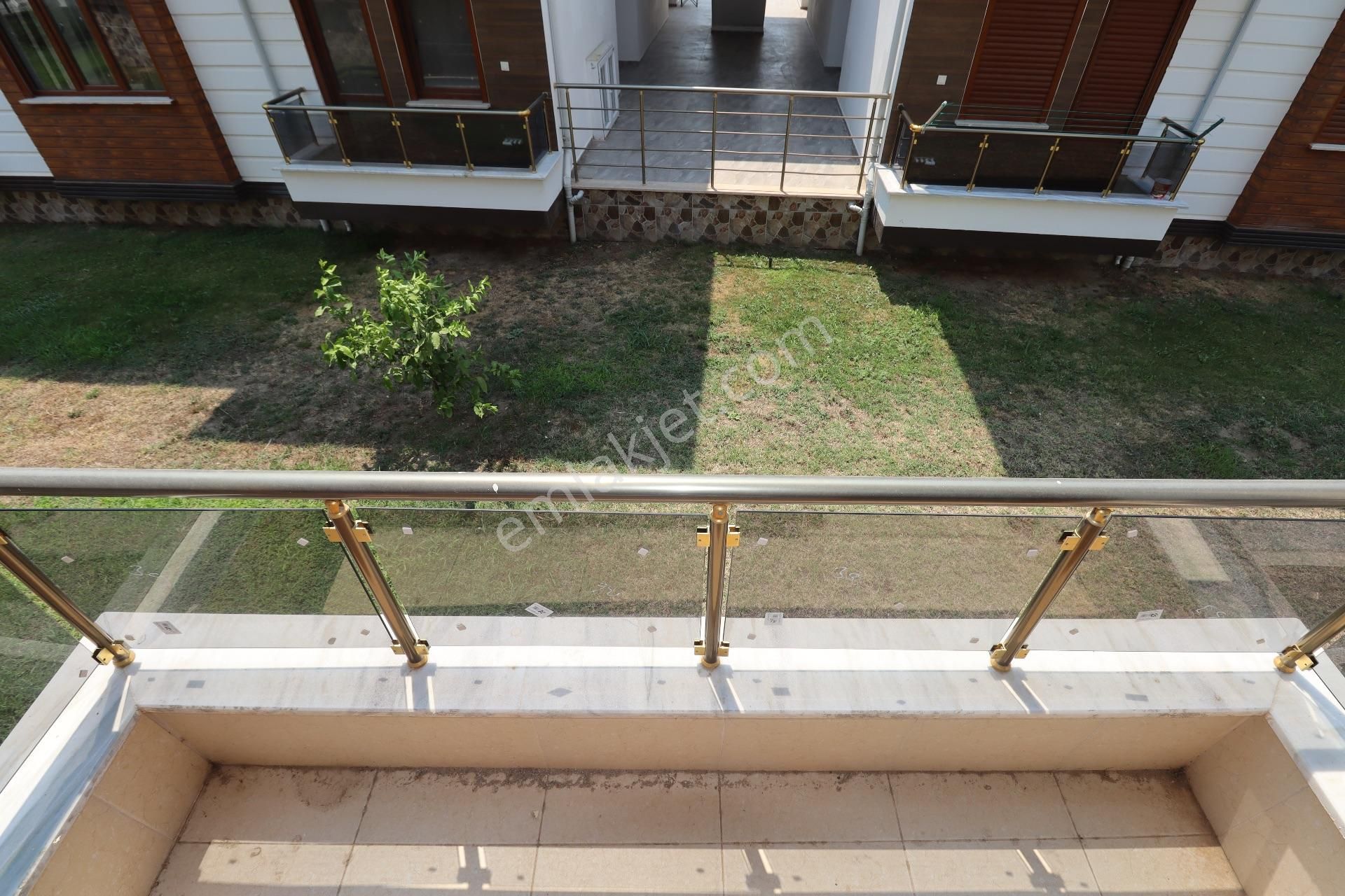 Mahmut İşler'den Havuzlu Denize 50 Metre Satılık 2+1 Geniş Daire - Görsel 24