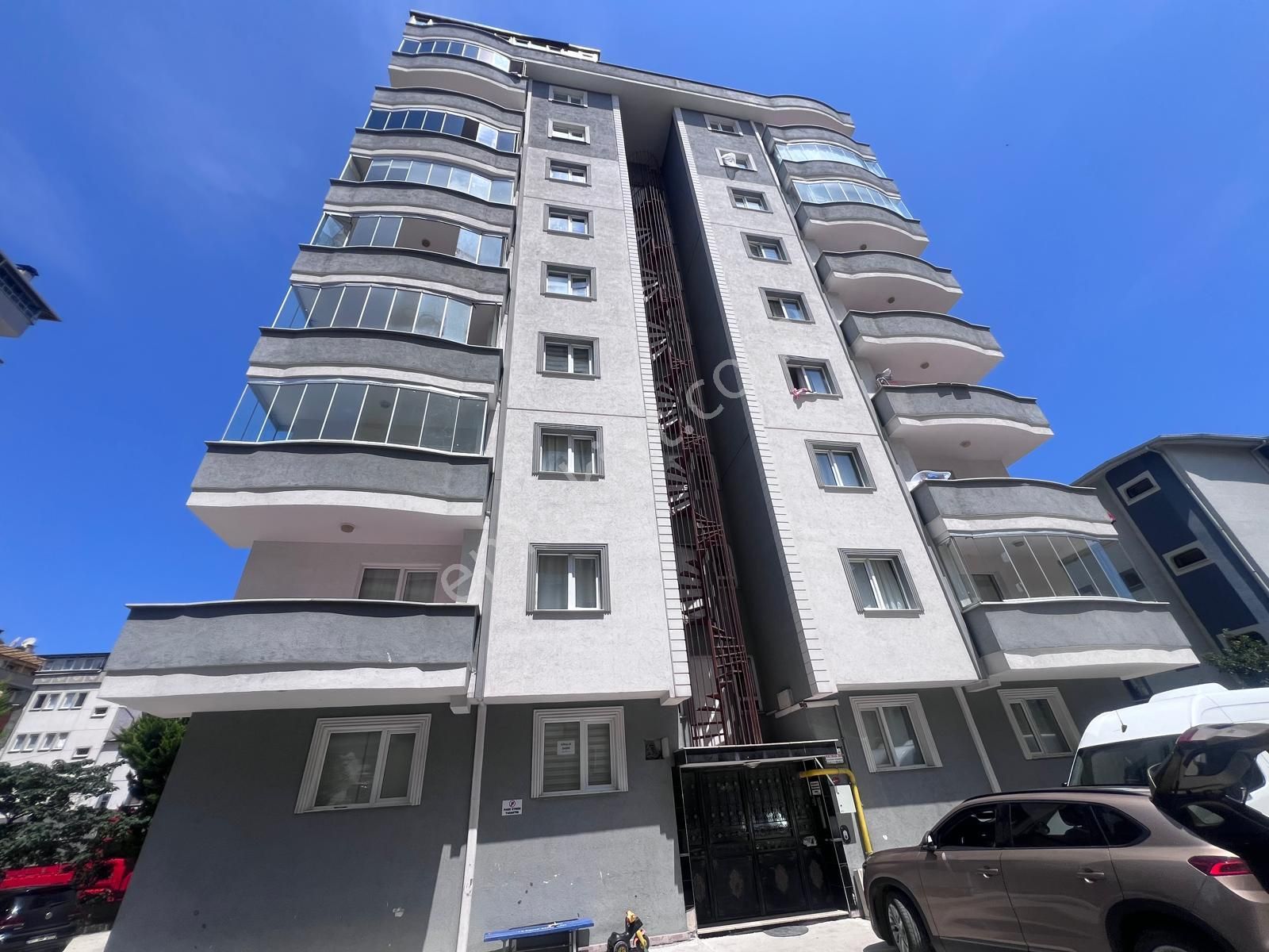Trabzon Akçaabat Söğütlü Elif Sitesi'nde 3+1 Satılık Daire