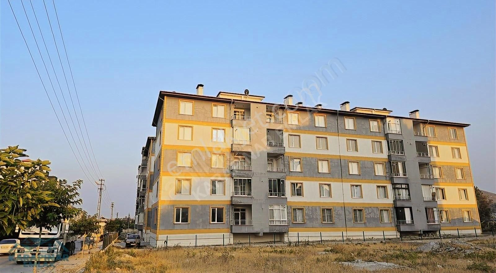 Karapınar Emlak'tan Satılık Çevre Yolu Üzerinde 3+1 Daire