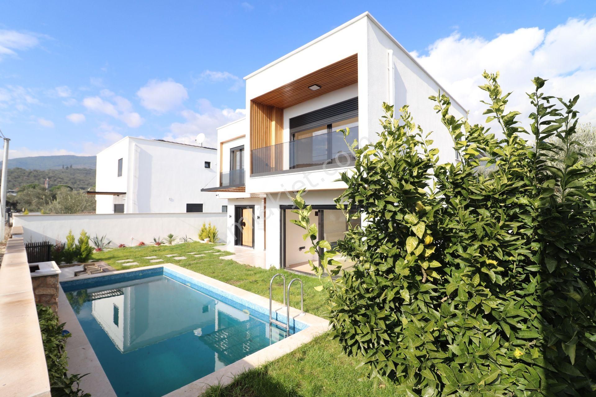 Güre De Efsane Göz Kamaştıran Havuzlu Saunalı 5+1villa