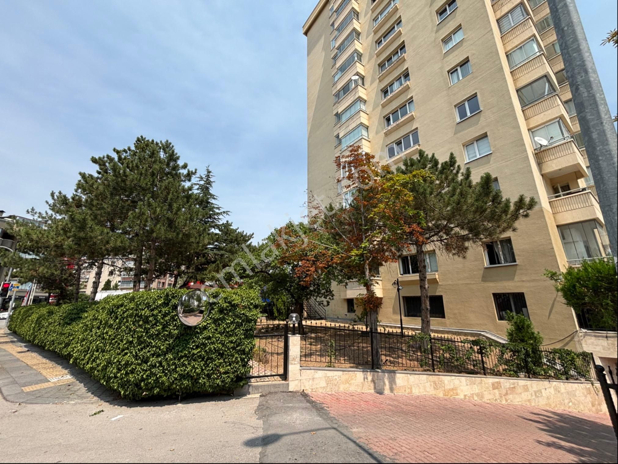 Simon Bolivar-korman Apartmanı-2+1-satılık Daire