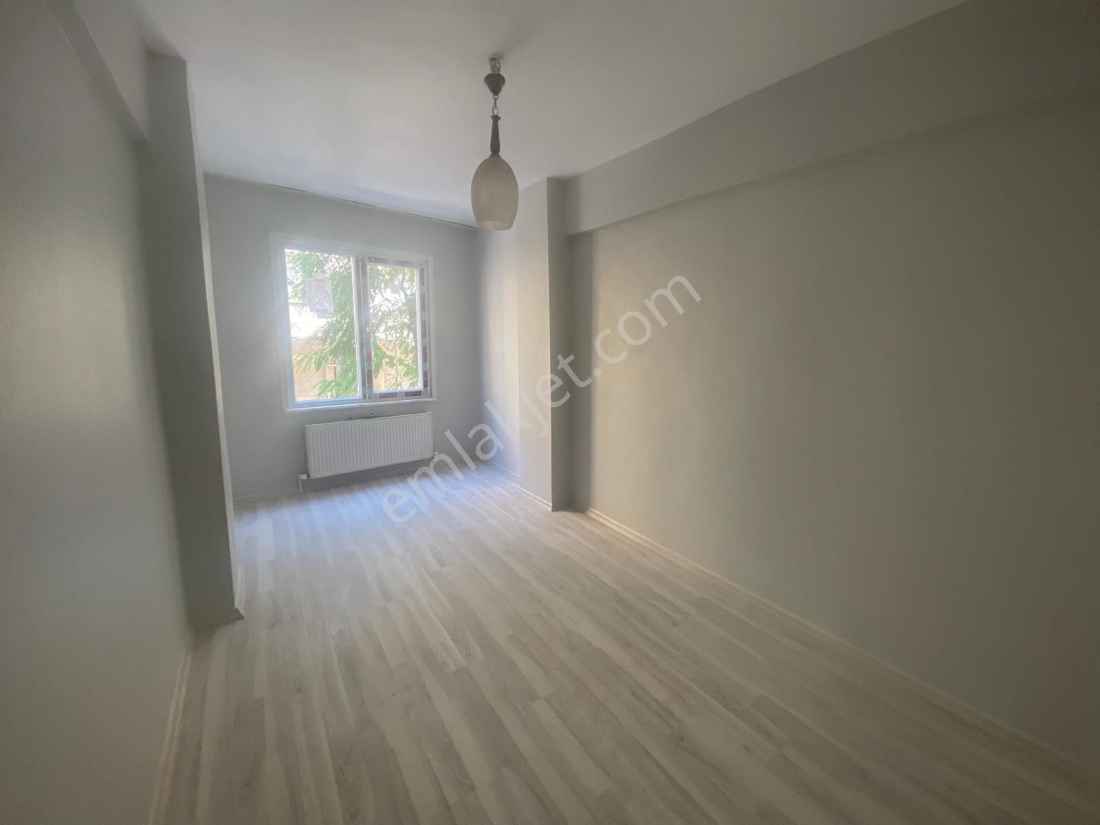 İstanbul House'dan Bahçelievler'de Ara Kat 3+1