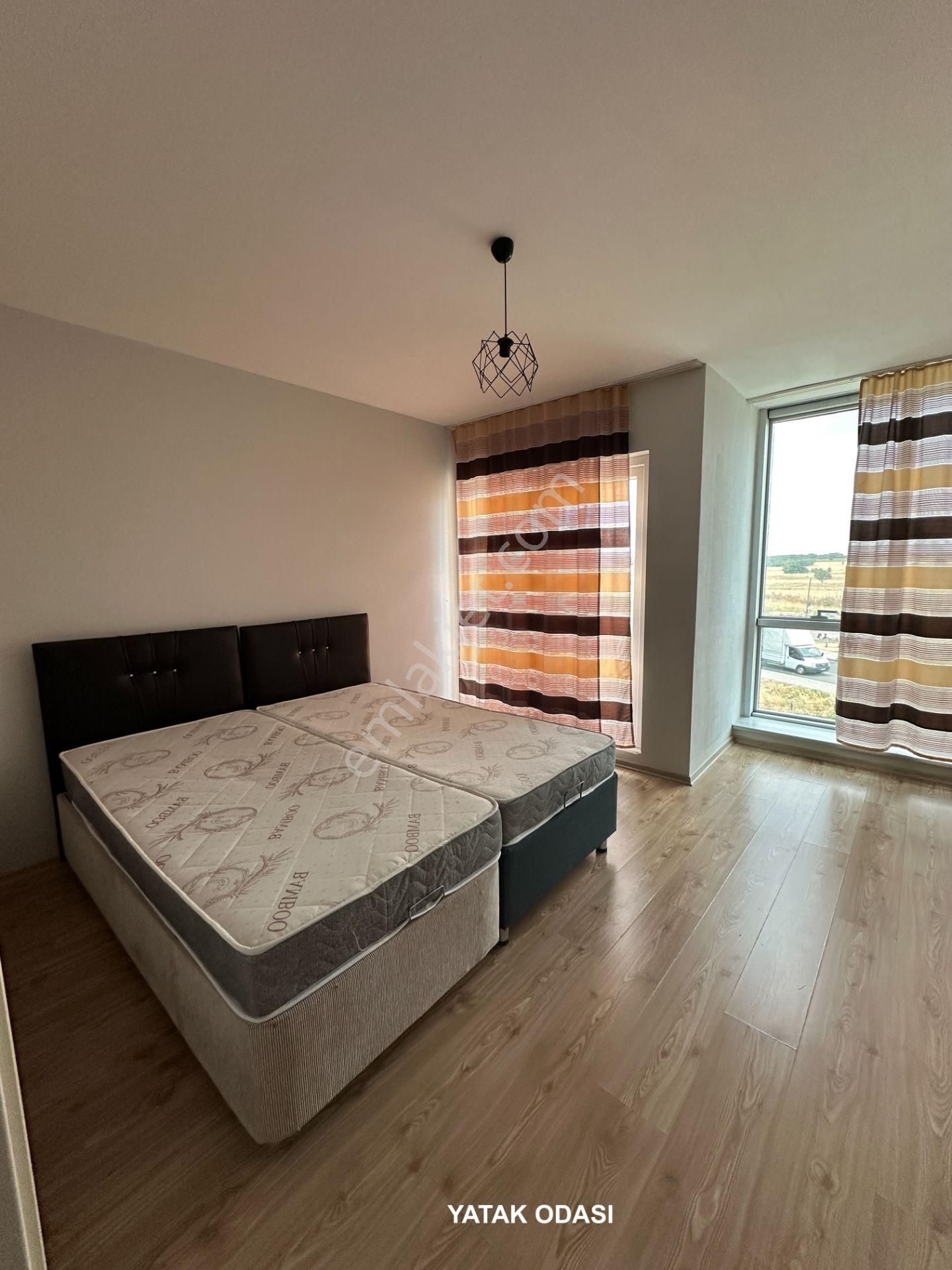 Rezidans İçi 3. Ara Kat Temiz Eşyalı 1+1 Geniş Kullanım Daire