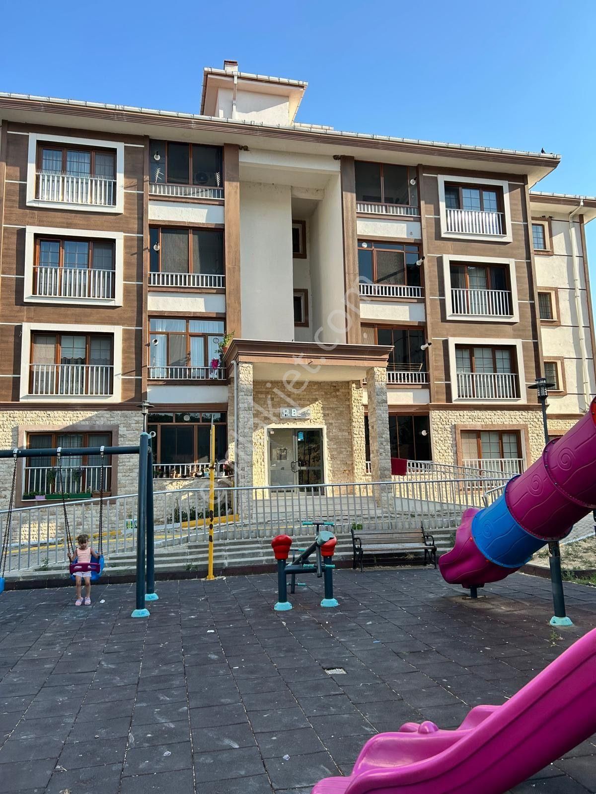 Toki Evleri 2. Ara Kat Ön Cephe Kazımdirik Mh 88m2 Net Kullanım