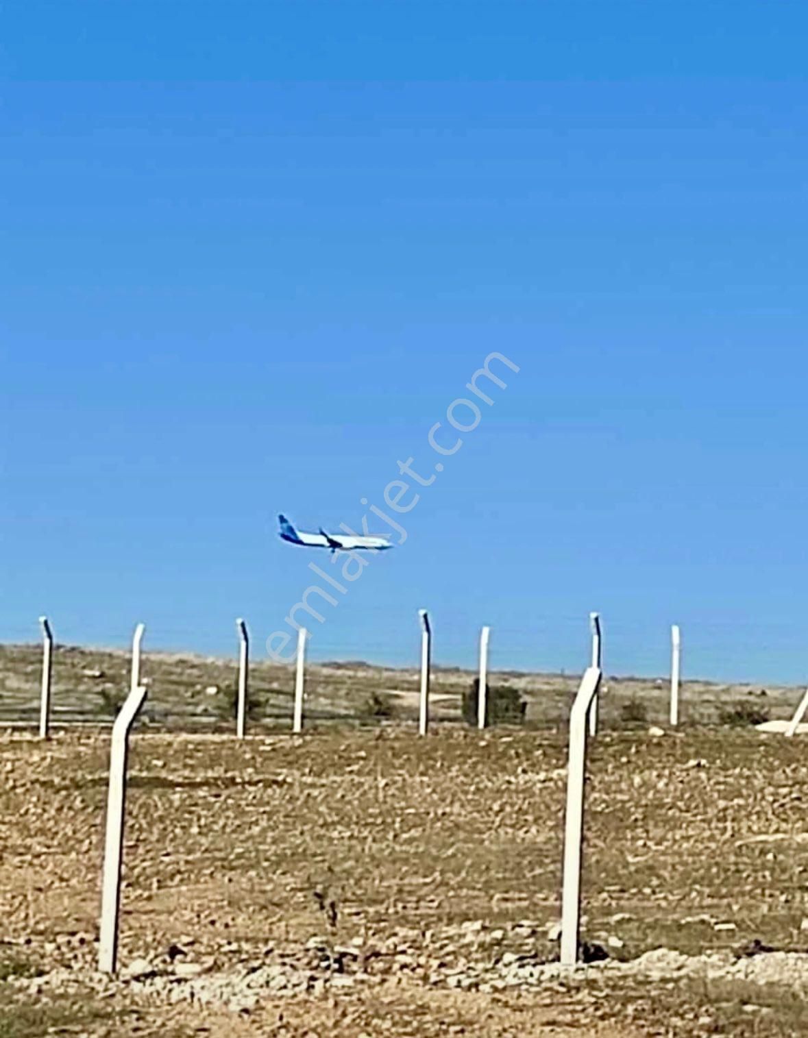 Hava Alani Karşısı Satılik Arsa