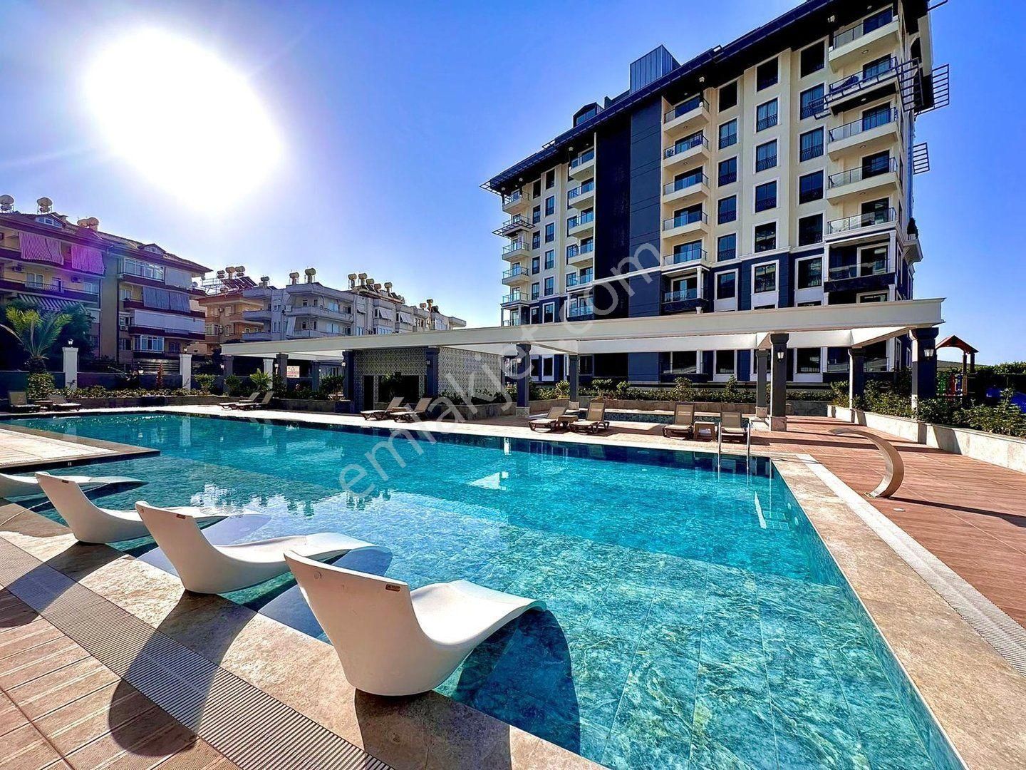 Alanya Royal Towers Sıfır Eşyalı Ful Aktiviteli Havuzlu Satılık 1+1 Daire!