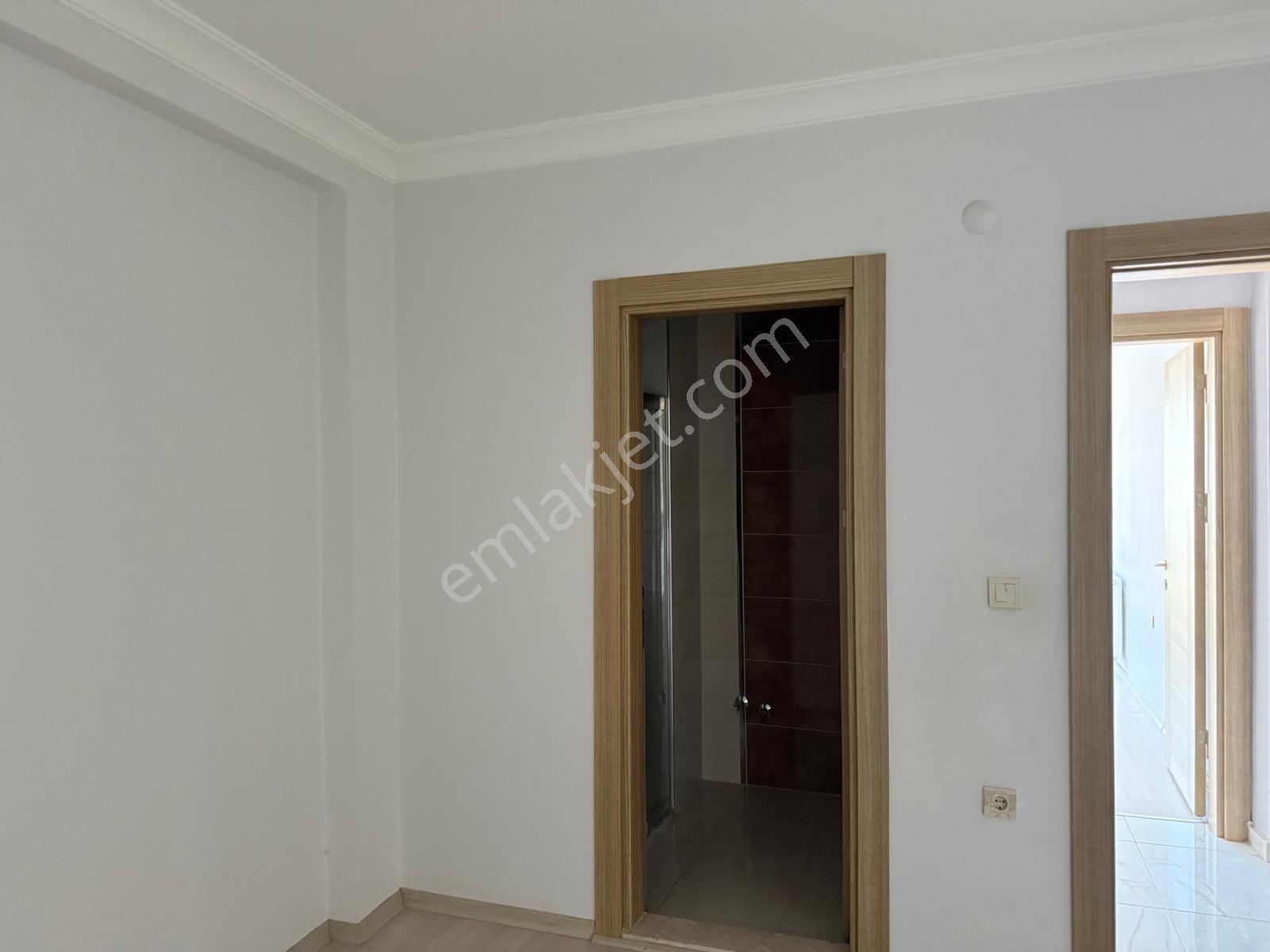 Menderes Mithat Paşa Mahallesinde Satılık 3+1 - Görsel 15