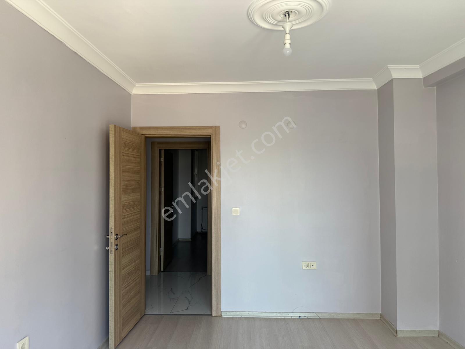 Menderes Mithat Paşa Mahallesinde Satılık 3+1 - Görsel 19