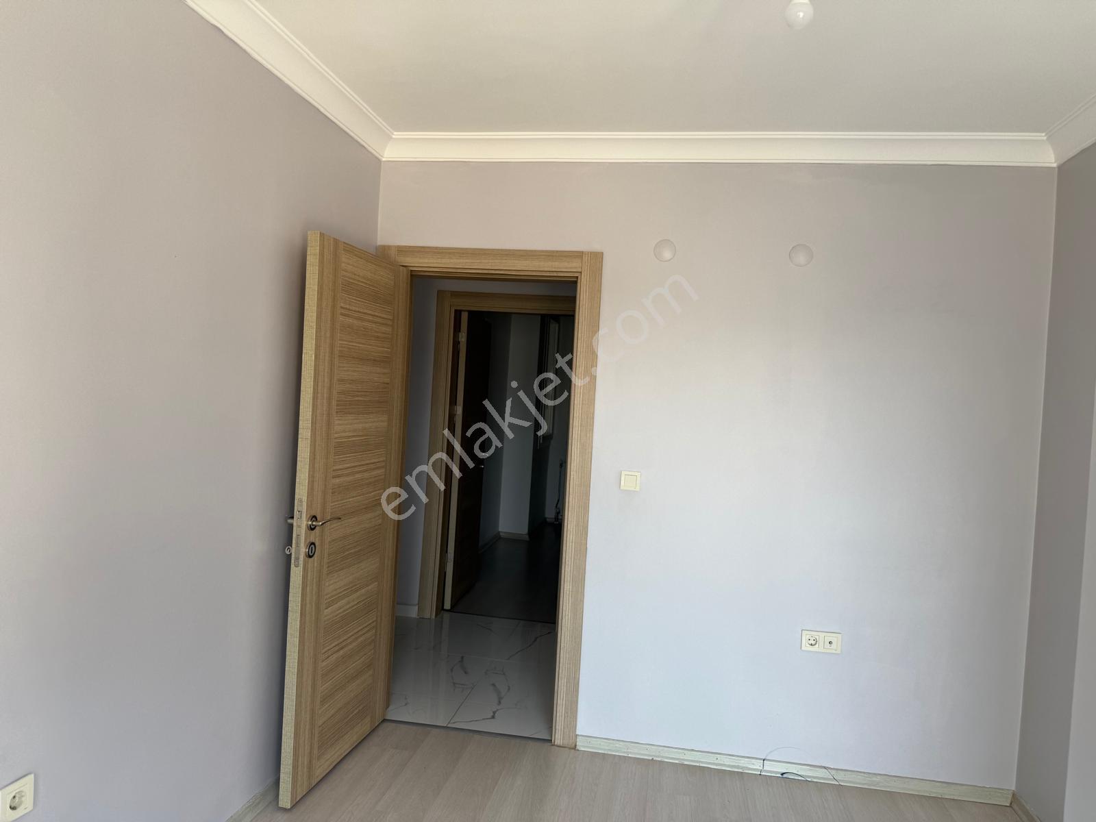 Menderes Mithat Paşa Mahallesinde Satılık 3+1 - Görsel 17