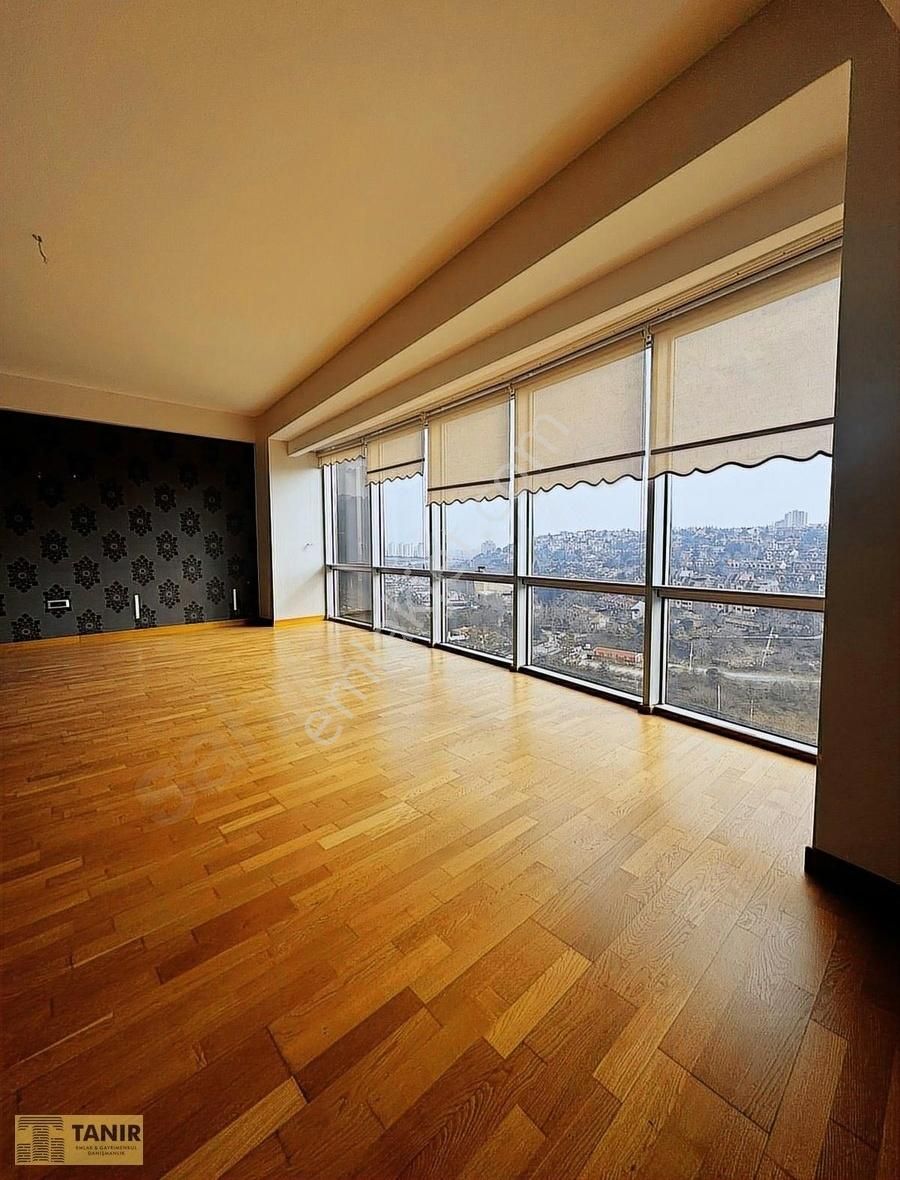 Bahçeşehir Loca Gölet Manzaralı Kiralık 4+1 Daire 240 M2