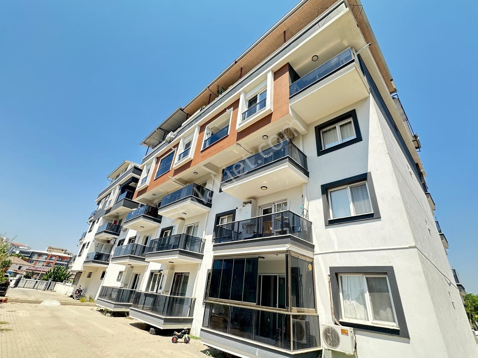 Seyrek'te Merkezi Konum Da Doğalgazlı Klimalı 1+1 Eşyalı Kiralık Daire