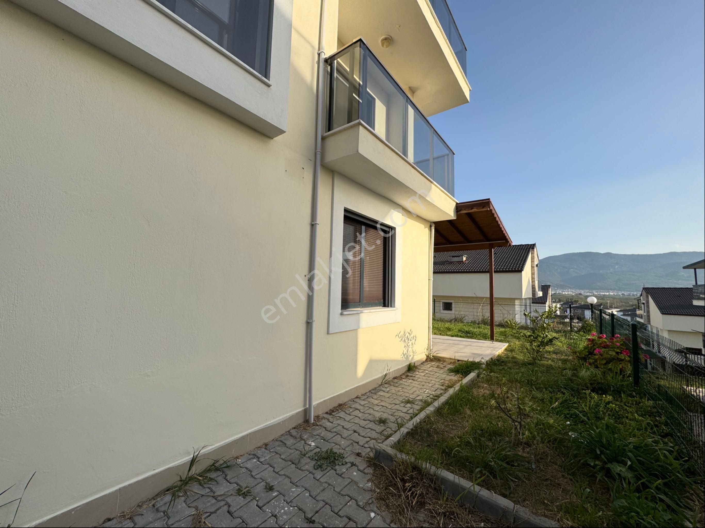Kusadası Soğucak’ta Site İçinde Yeni Yapı 4+1 Villa - Görsel 34