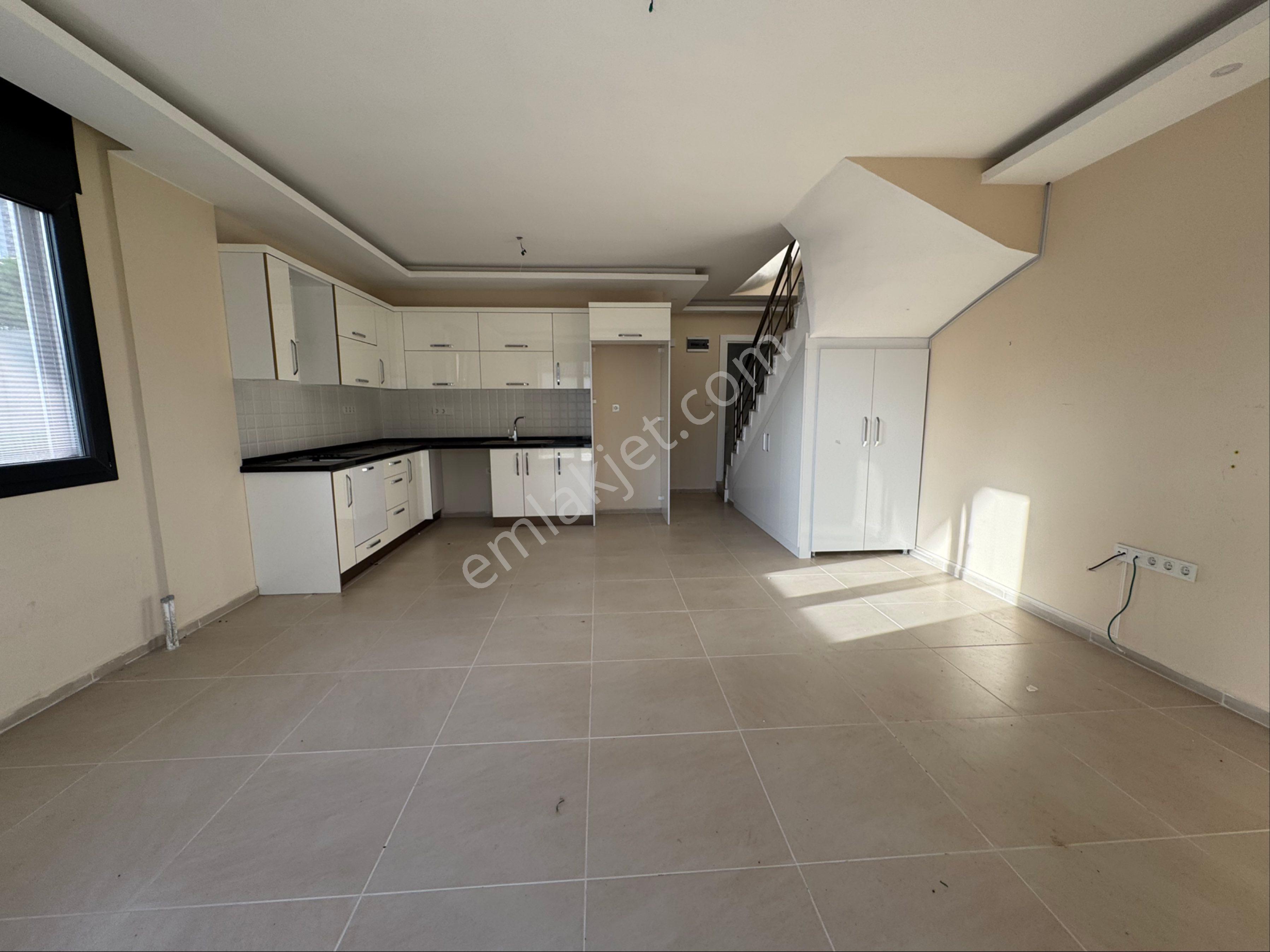 Kusadası Soğucak’ta Site İçinde Yeni Yapı 4+1 Villa - Görsel 17