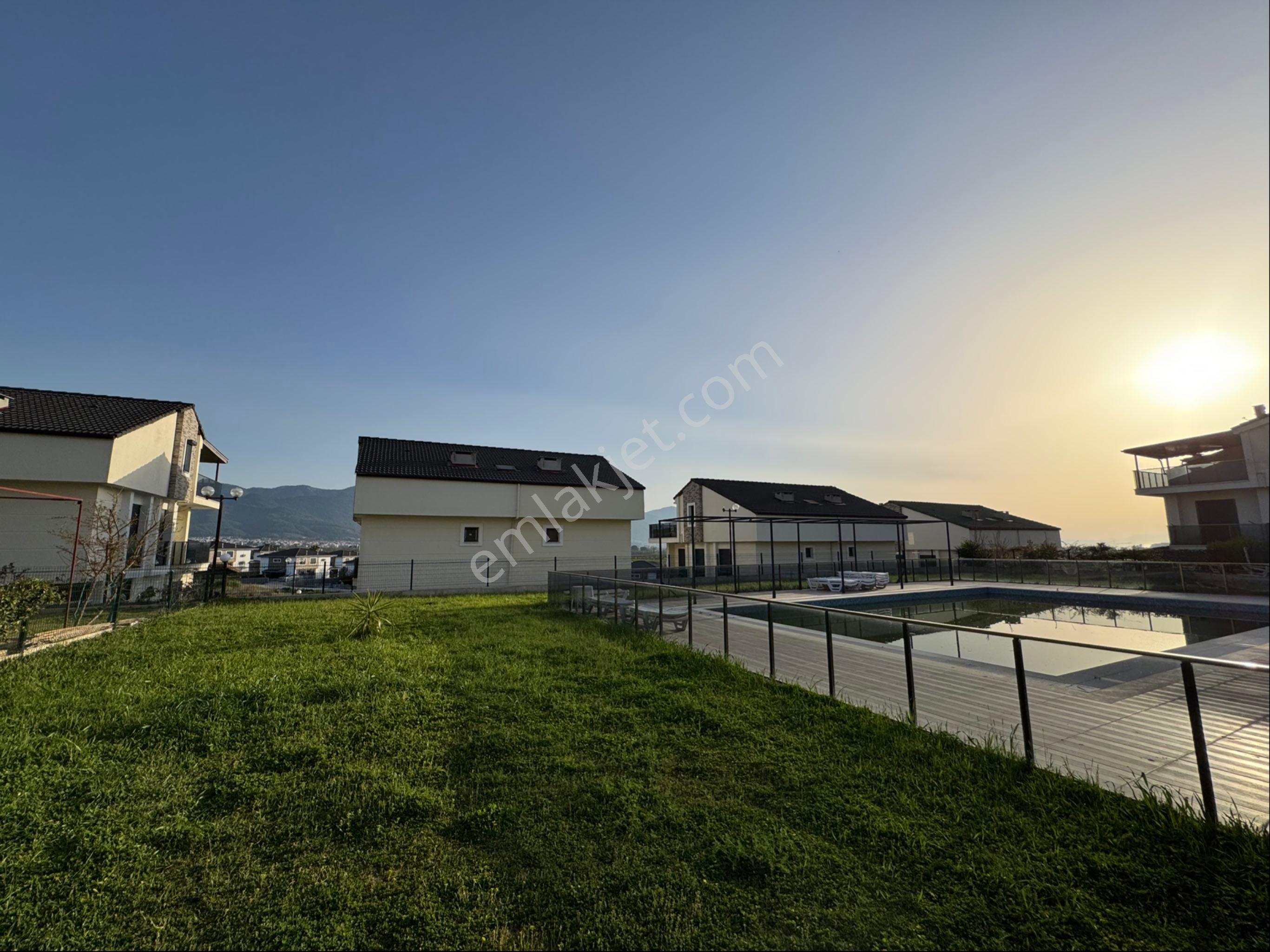 Kusadası Soğucak’ta Site İçinde Yeni Yapı 4+1 Villa - Görsel 5