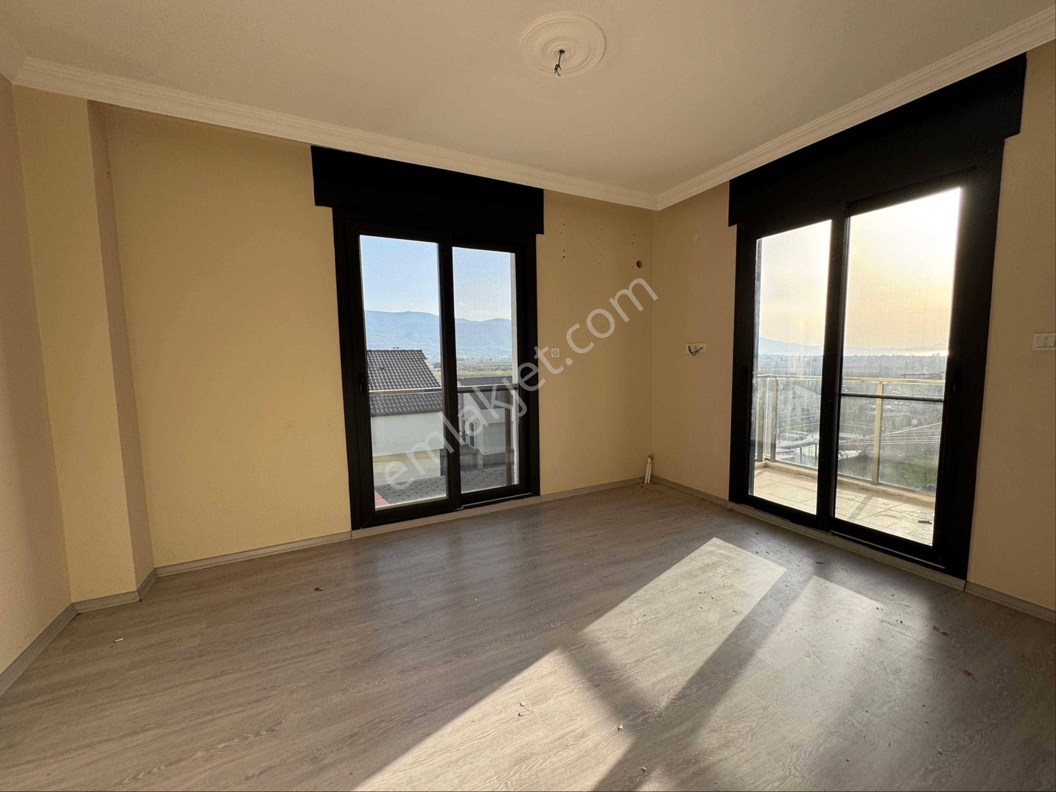 Kusadası Soğucak’ta Site İçinde Yeni Yapı 4+1 Villa - Görsel 22