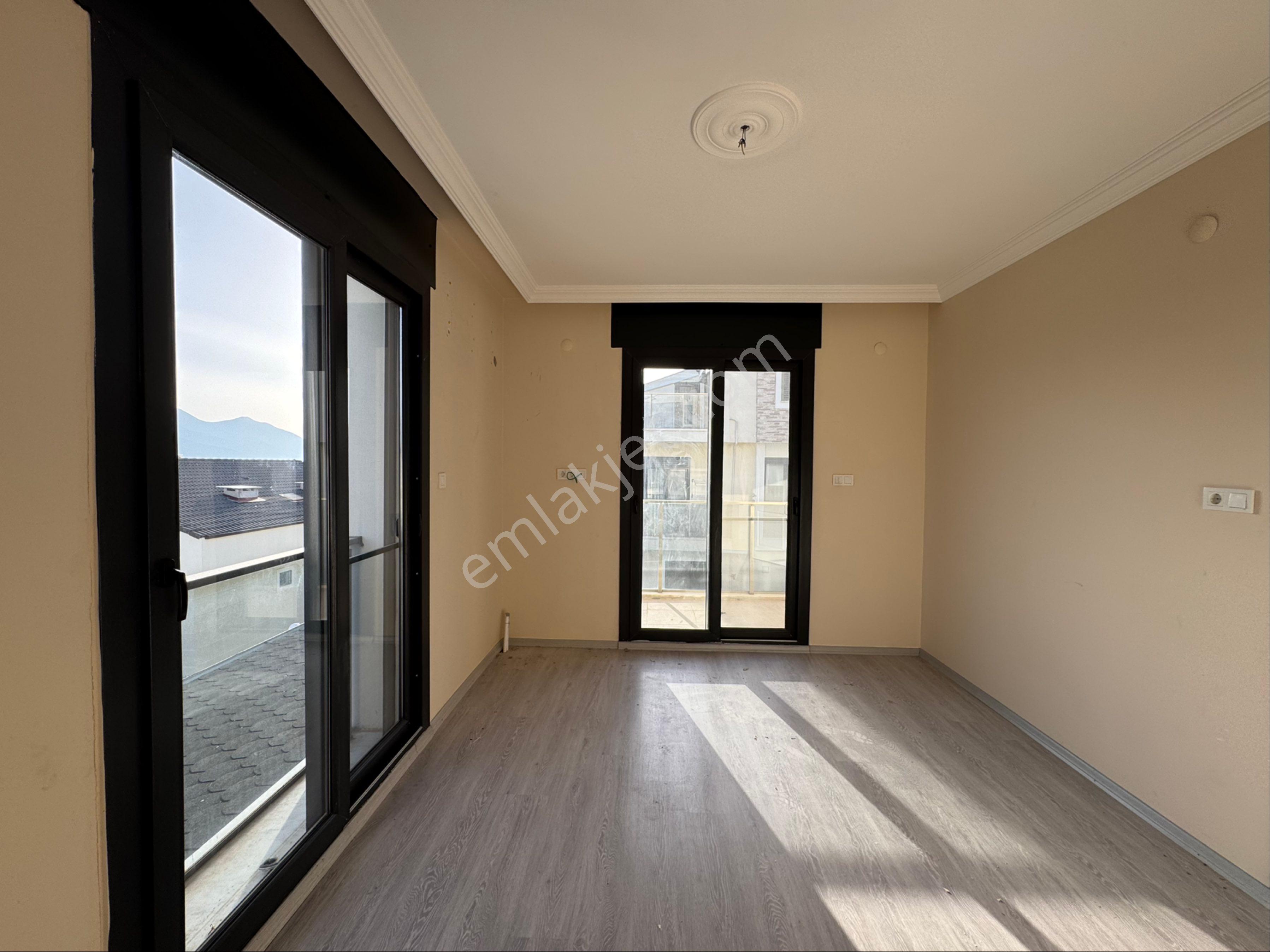 Kusadası Soğucak’ta Site İçinde Yeni Yapı 4+1 Villa - Görsel 24