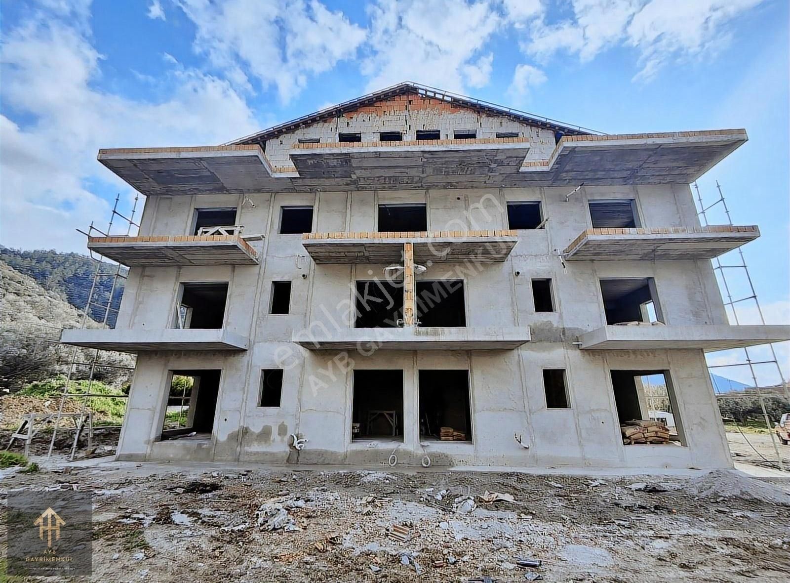 Ayb Gayrimenkulden Patlangıç Mahallesinde 3+1 Satılık Daire