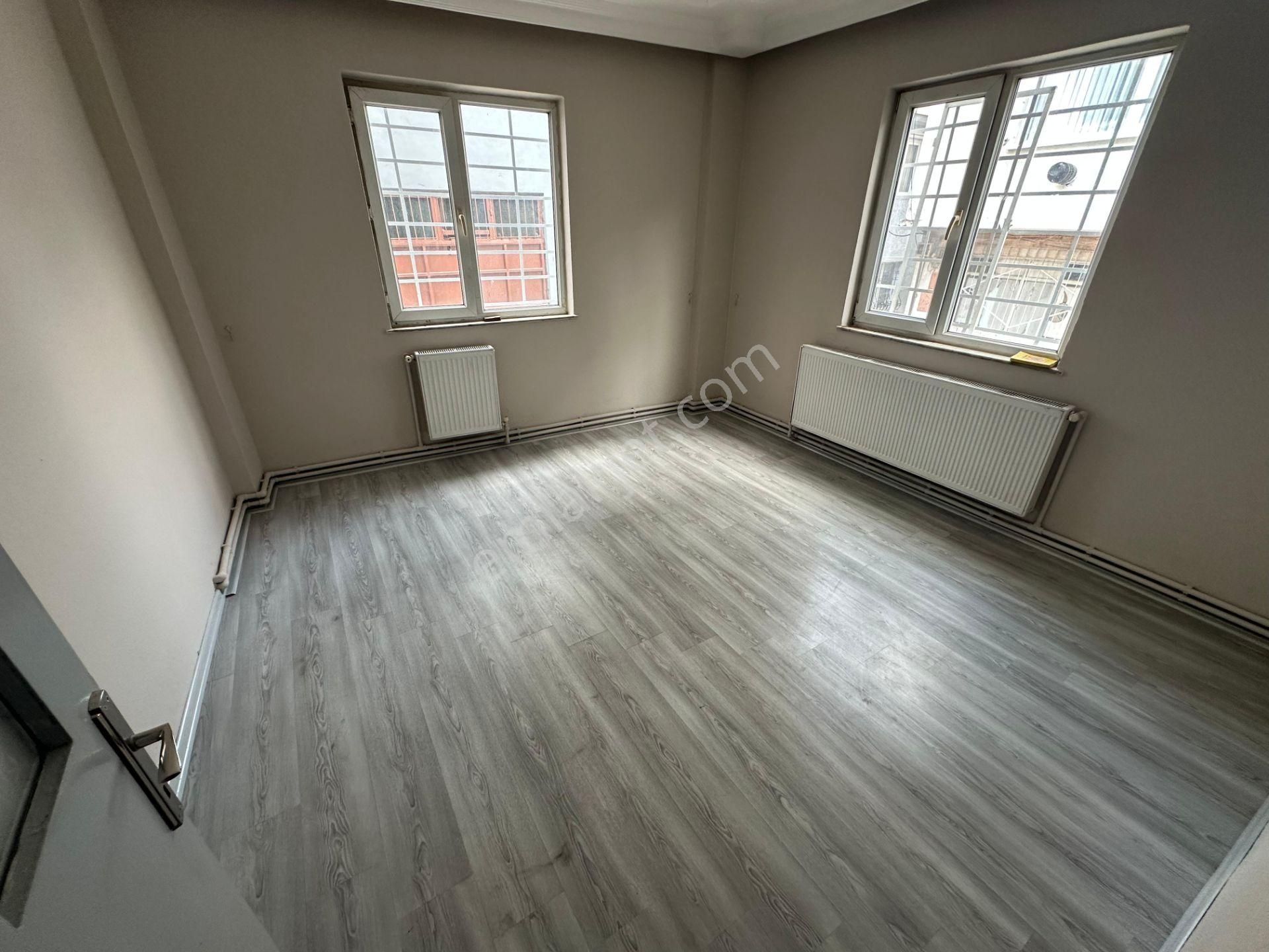 Bursa Merkez Atıcılar Mahallesinde Bakımlı 2+1 Kiralık Daire