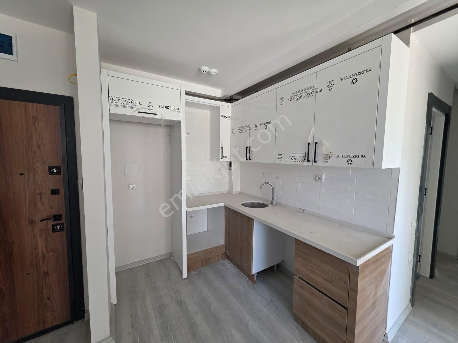 Karınca'dan Deniz Mh'de Memura Aylık Ödemeli 2+1 Kiralık!